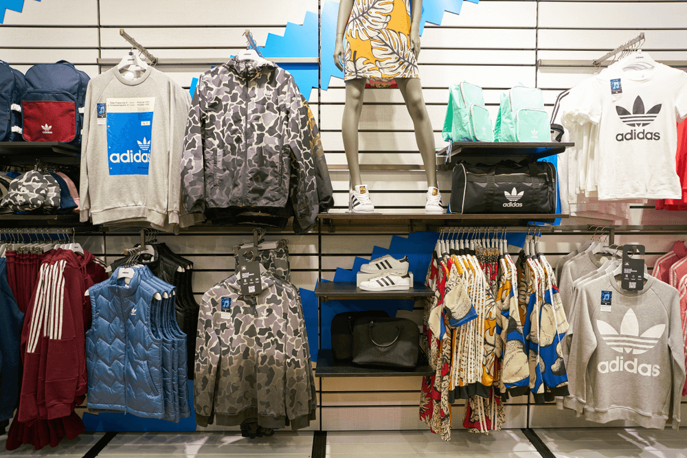 Thiết Kế Showroom Adidas (Album 2)