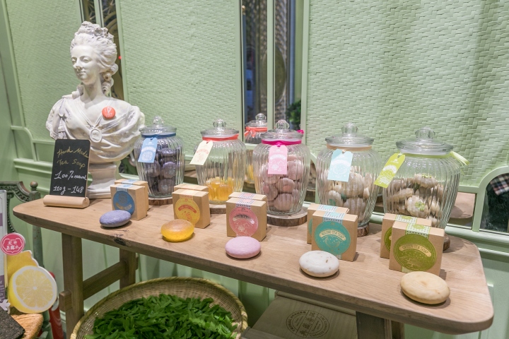 Thiết Kế Shop Quà Tặng Lu Ming Tang