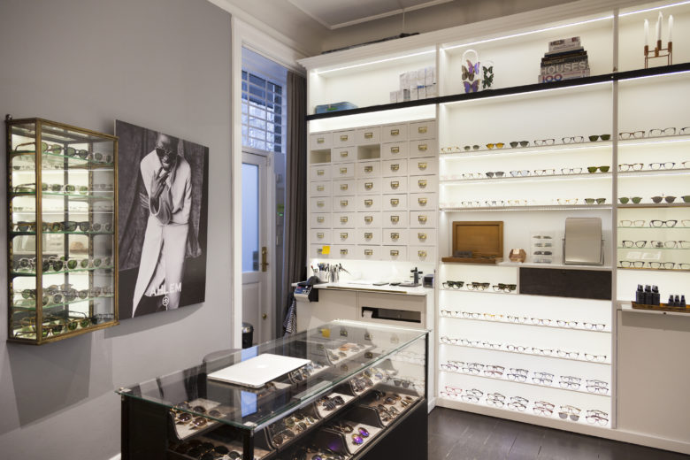 Thiết Kế Cửa Hàng Mắt Kính Quận 3 - TPHCM