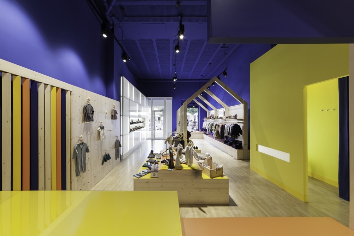 Thiết Kế Cửa Hàng Thời Trang Trẻ Em Dễ Thương