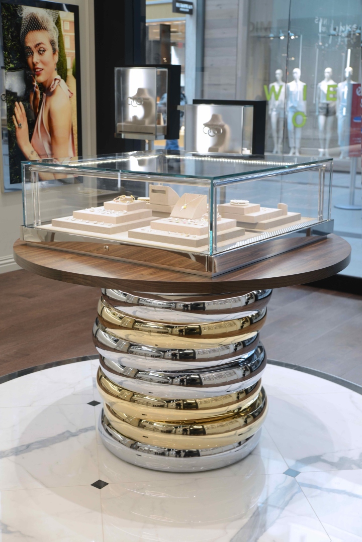 Thiết Kế Cửa Hàng Trang Sức Links of London - 5