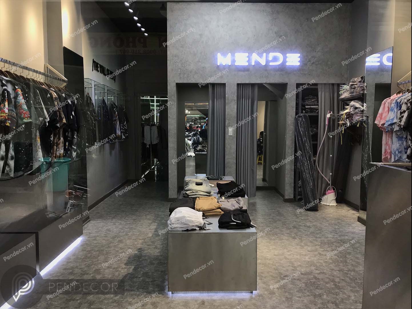 Thi Công Shop Thời Trang Nam MENDE Quận 10
