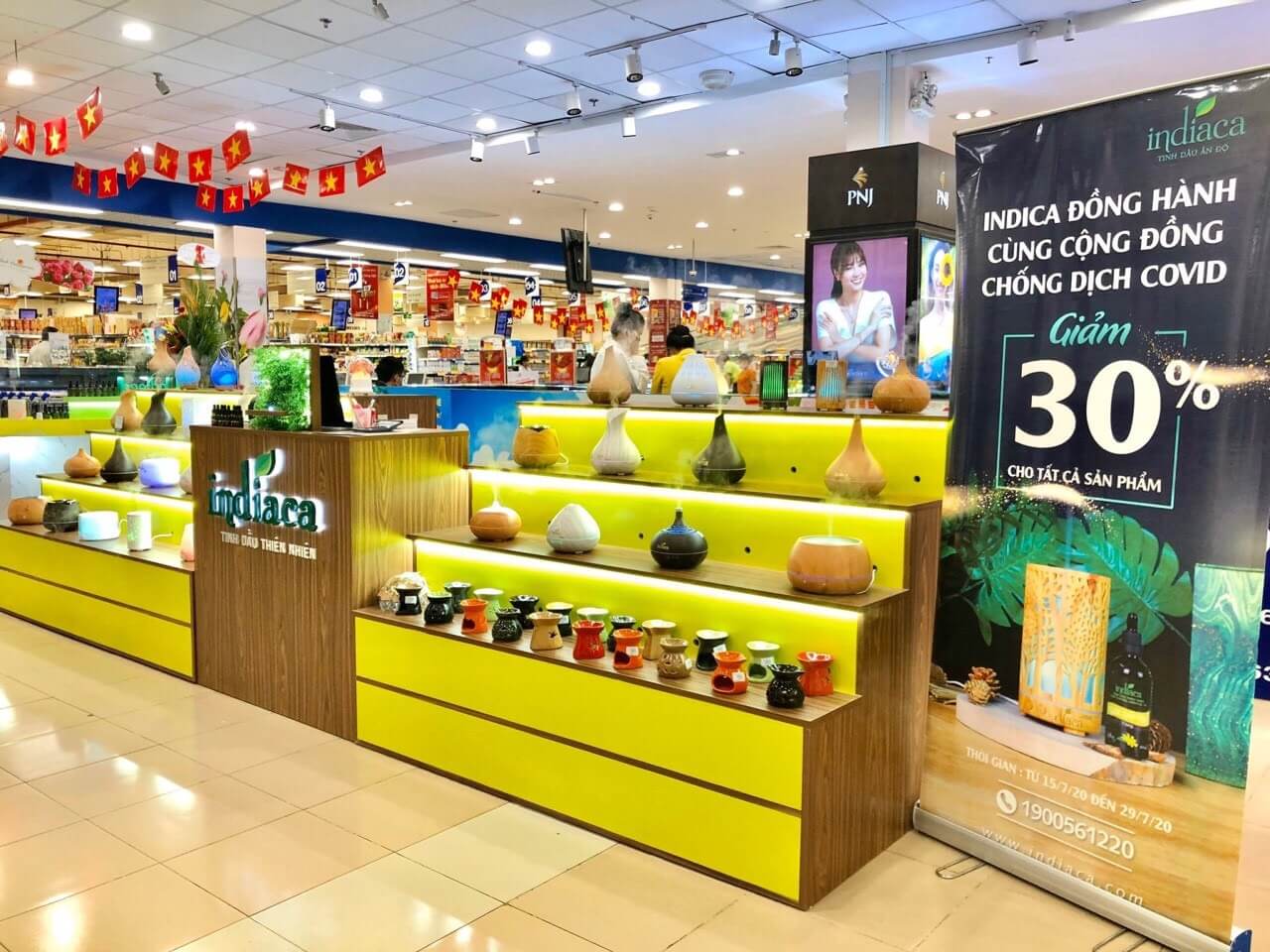 Thi công shop tinh dầu Indiaca tại Coopmart Bảo Lộc - Lâm Đồng