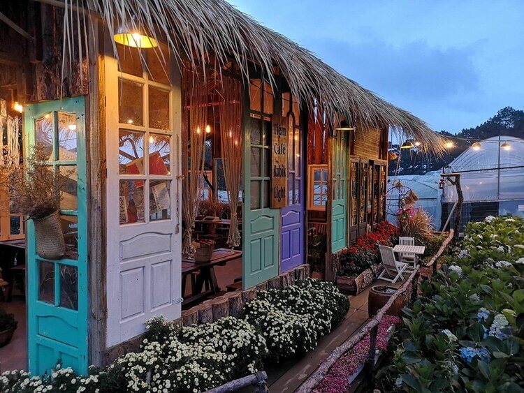 Quán cafe phong cách Đà Lạt mang lại cảm giác tươi mát