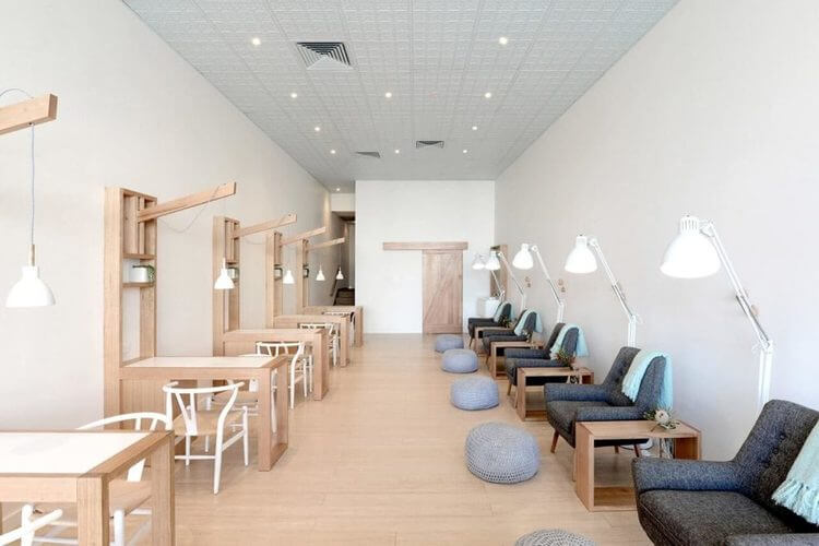Thiết kế tiệm nails cho người mệnh Thủy
