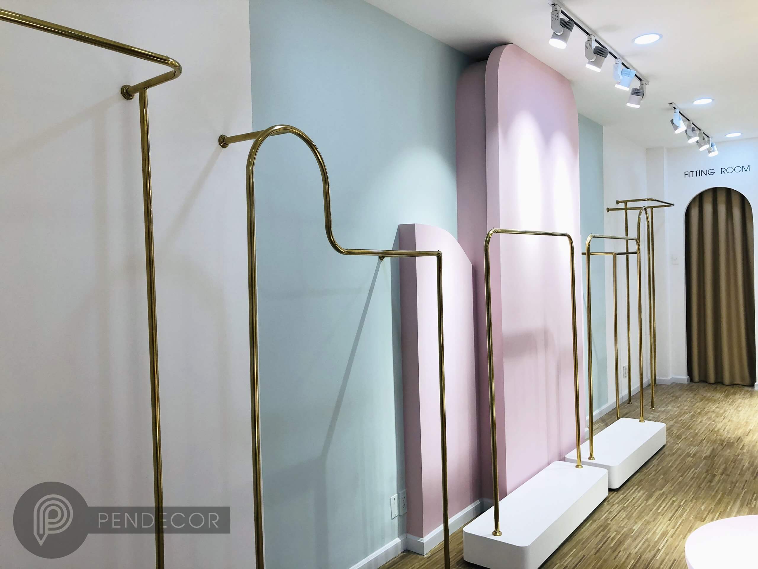 Thi Công Shop Thời Trang Nữ Renzty