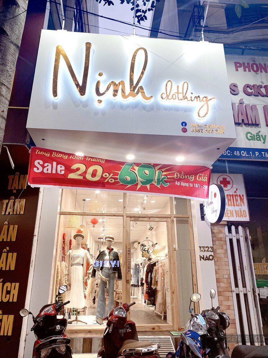 Thi công thực tế shop Nịnh Clothing