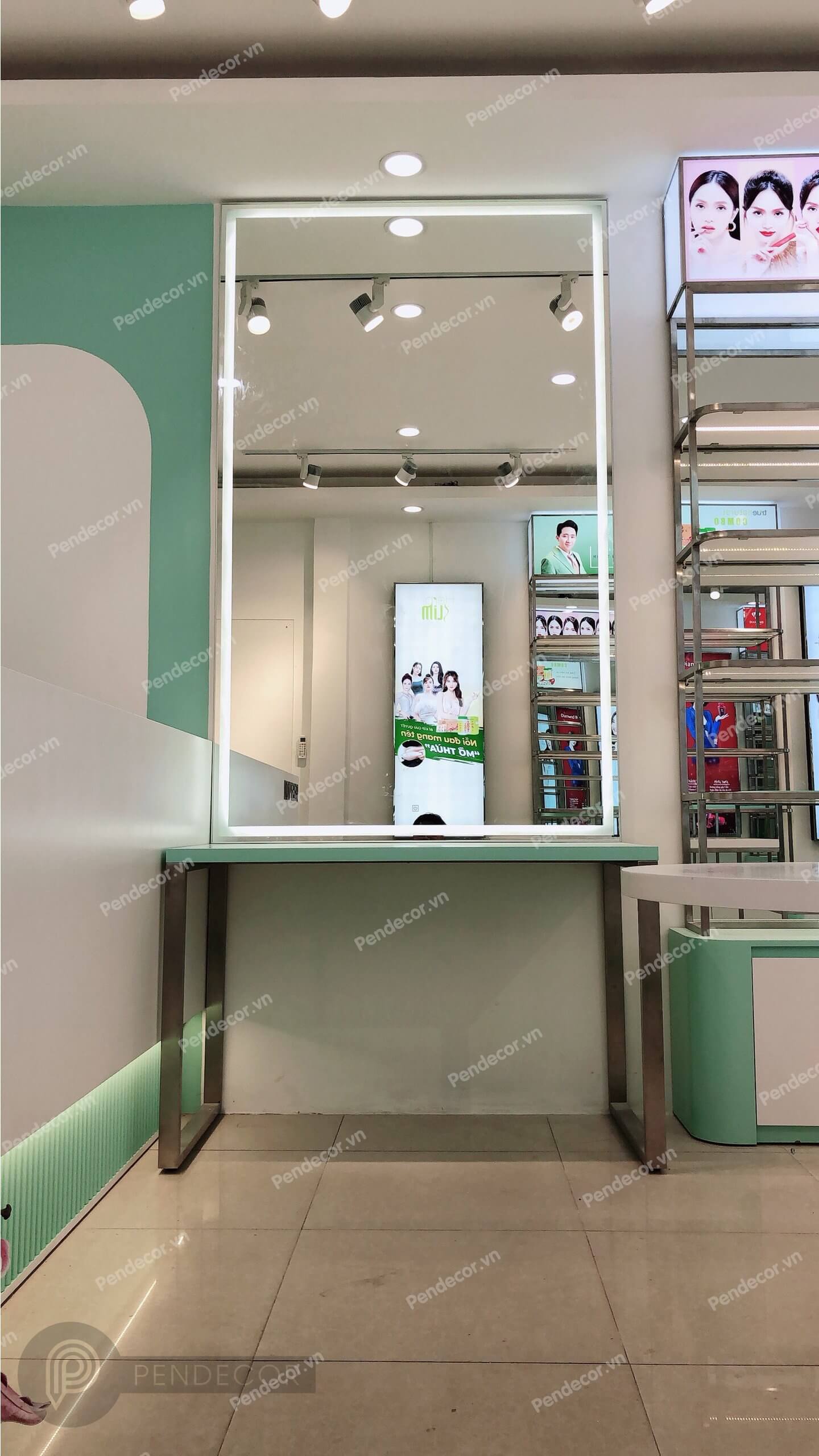 Thi Công Thực Tế Shop Mỹ Phẩm Domi