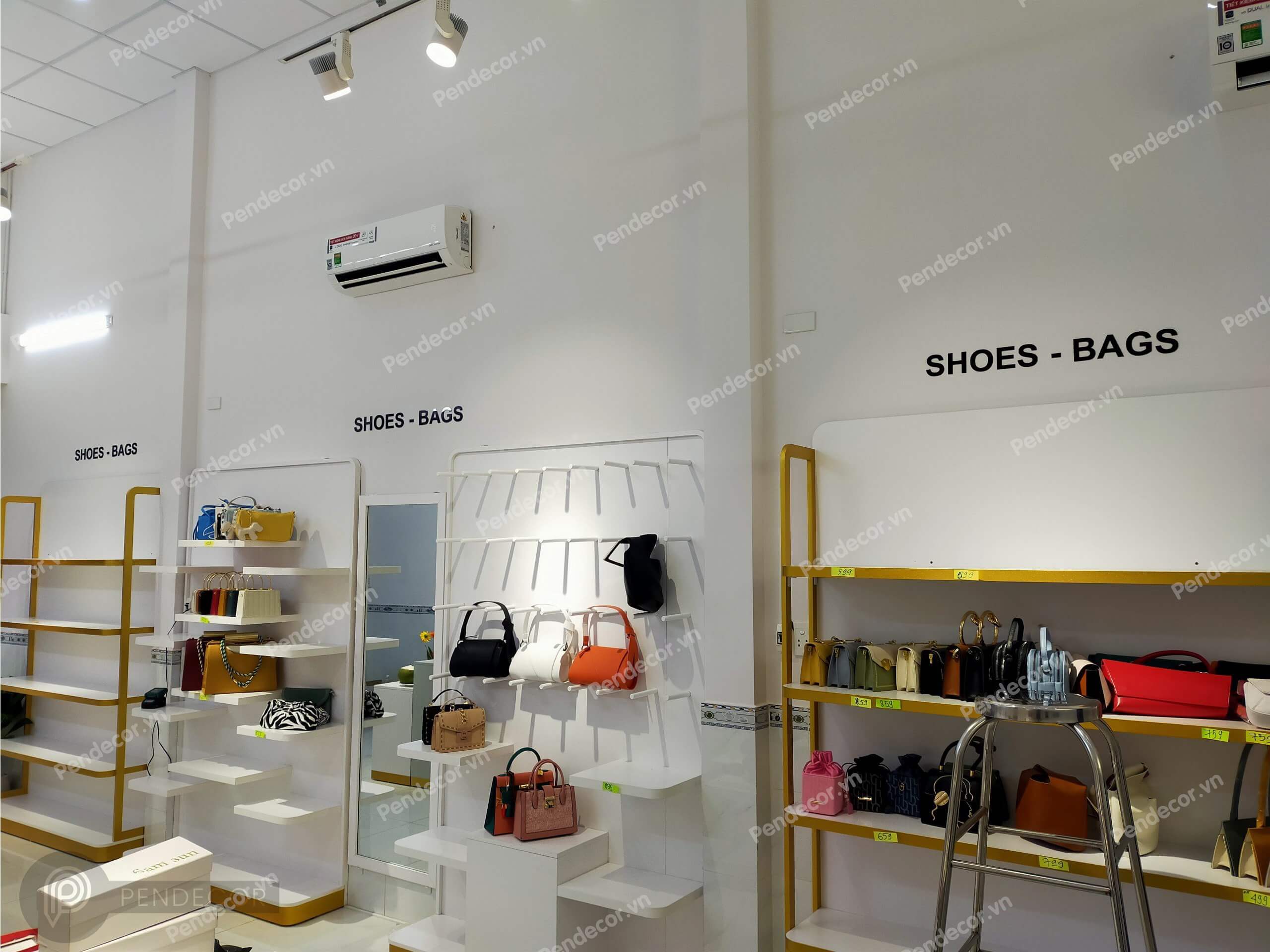 Thi Công Thực Tế Shop Túi Xách Giày Dép Nemow