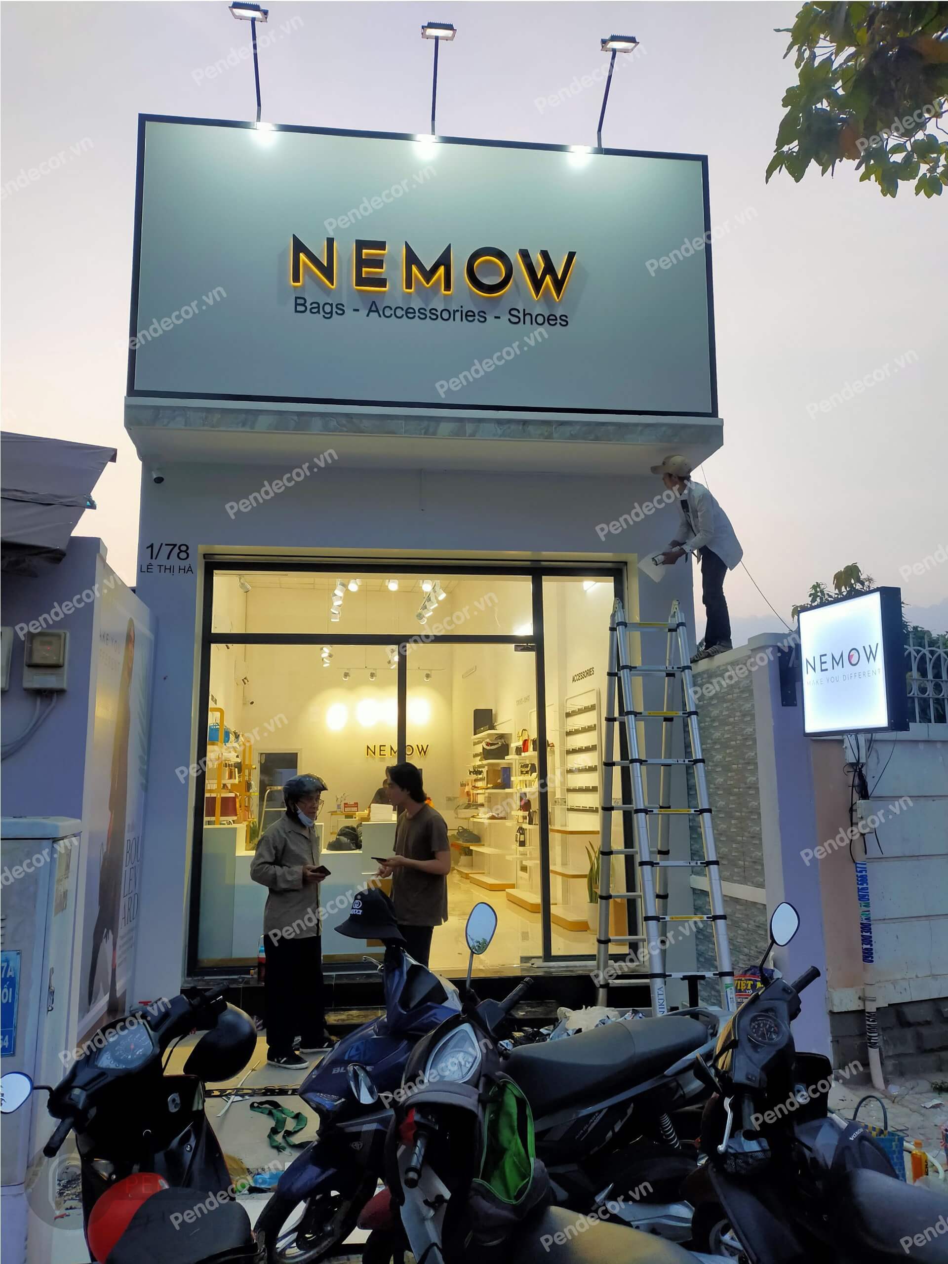 Thi Công Thực Tế Shop Túi Xách Giày Dép Nemow