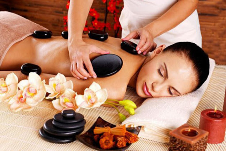 Spa trị liệu là sự kết hợp giữa những phương pháp massage, bấm huyệt… đem lại trạng thái cân bằng cho cả thể chất lẫn tinh thần