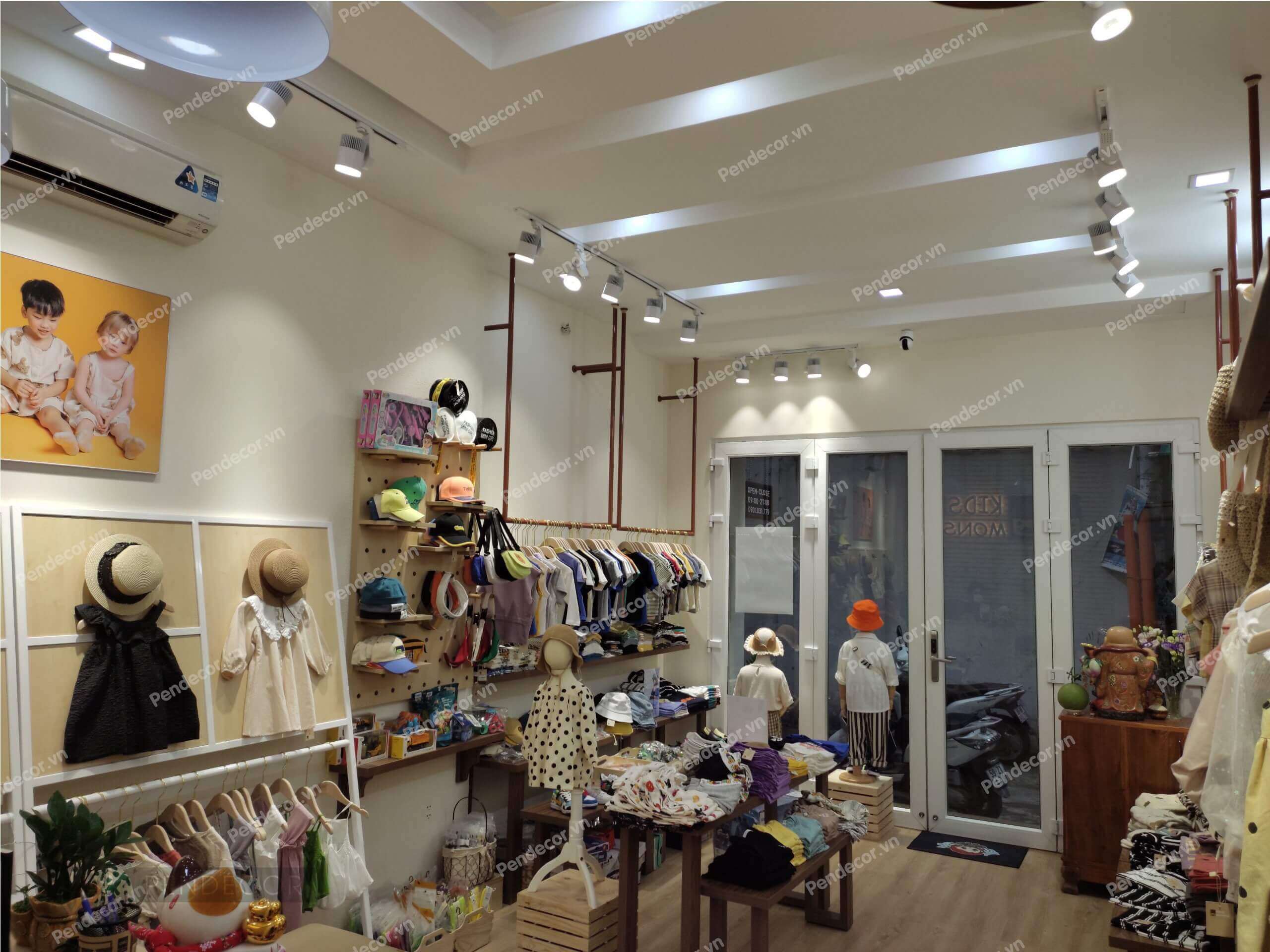 Thi Công Thực Tế Shop Thời Trang Trẻ Em Kid Monster