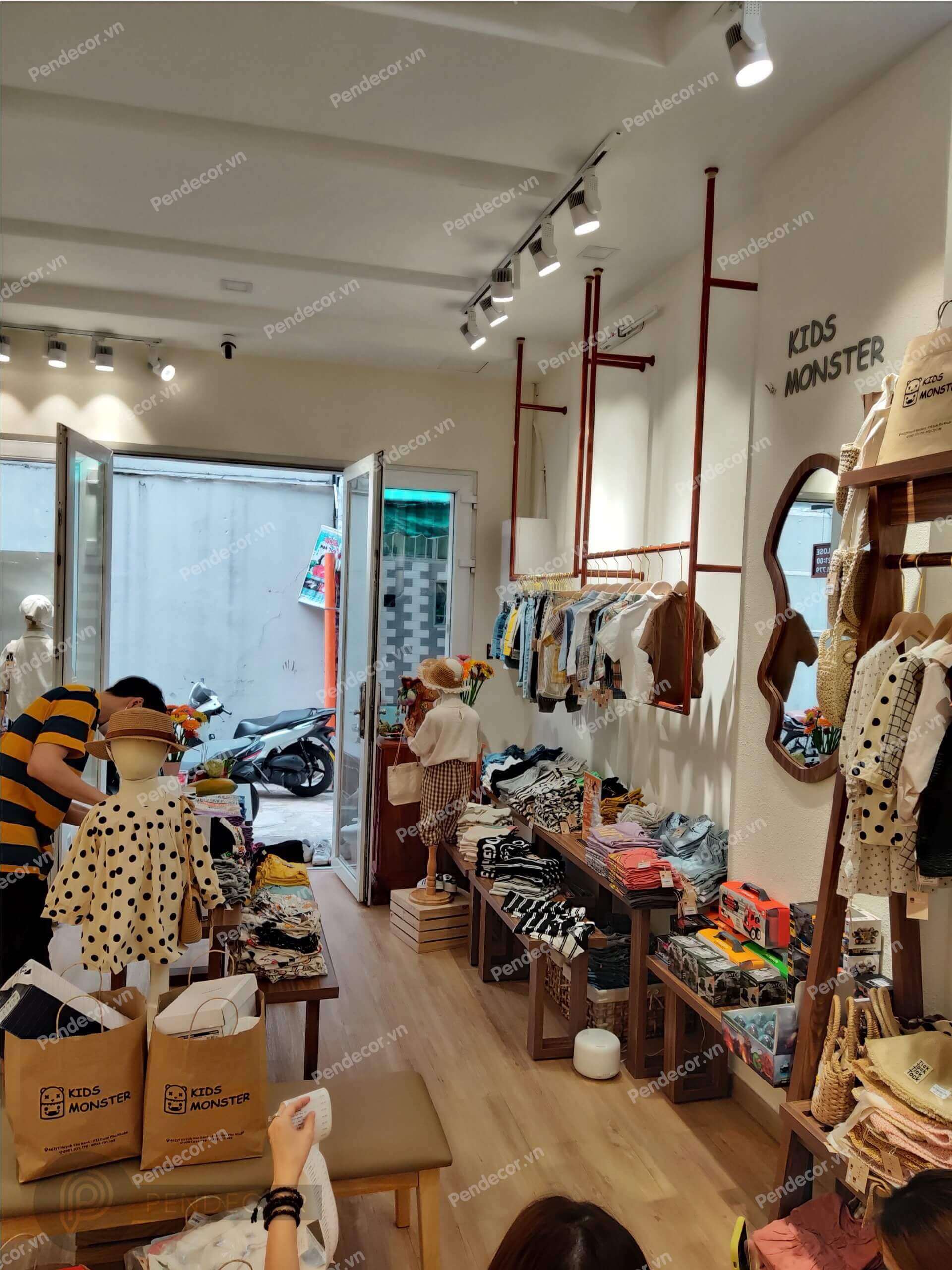 Thi Công Thực Tế Shop Thời Trang Trẻ Em Kid Monster