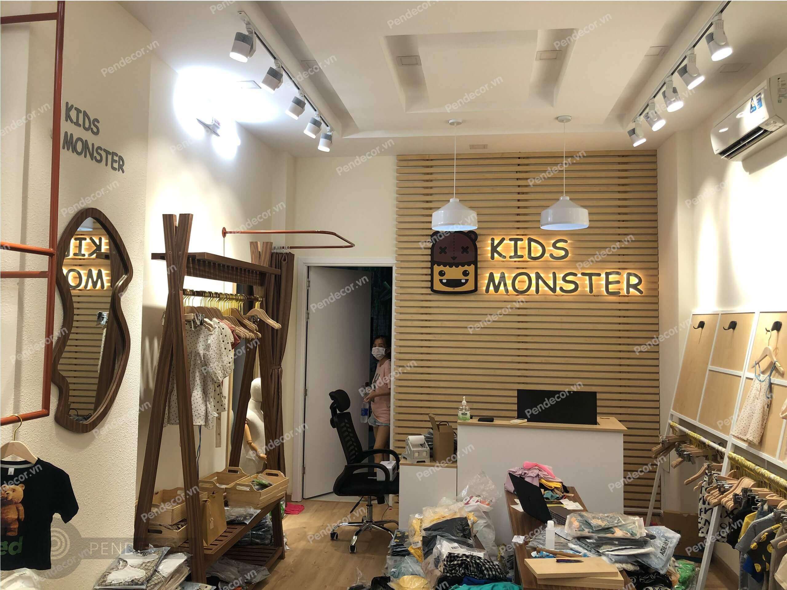 Thi Công Thực Tế Shop Thời Trang Trẻ Em Kid Monster