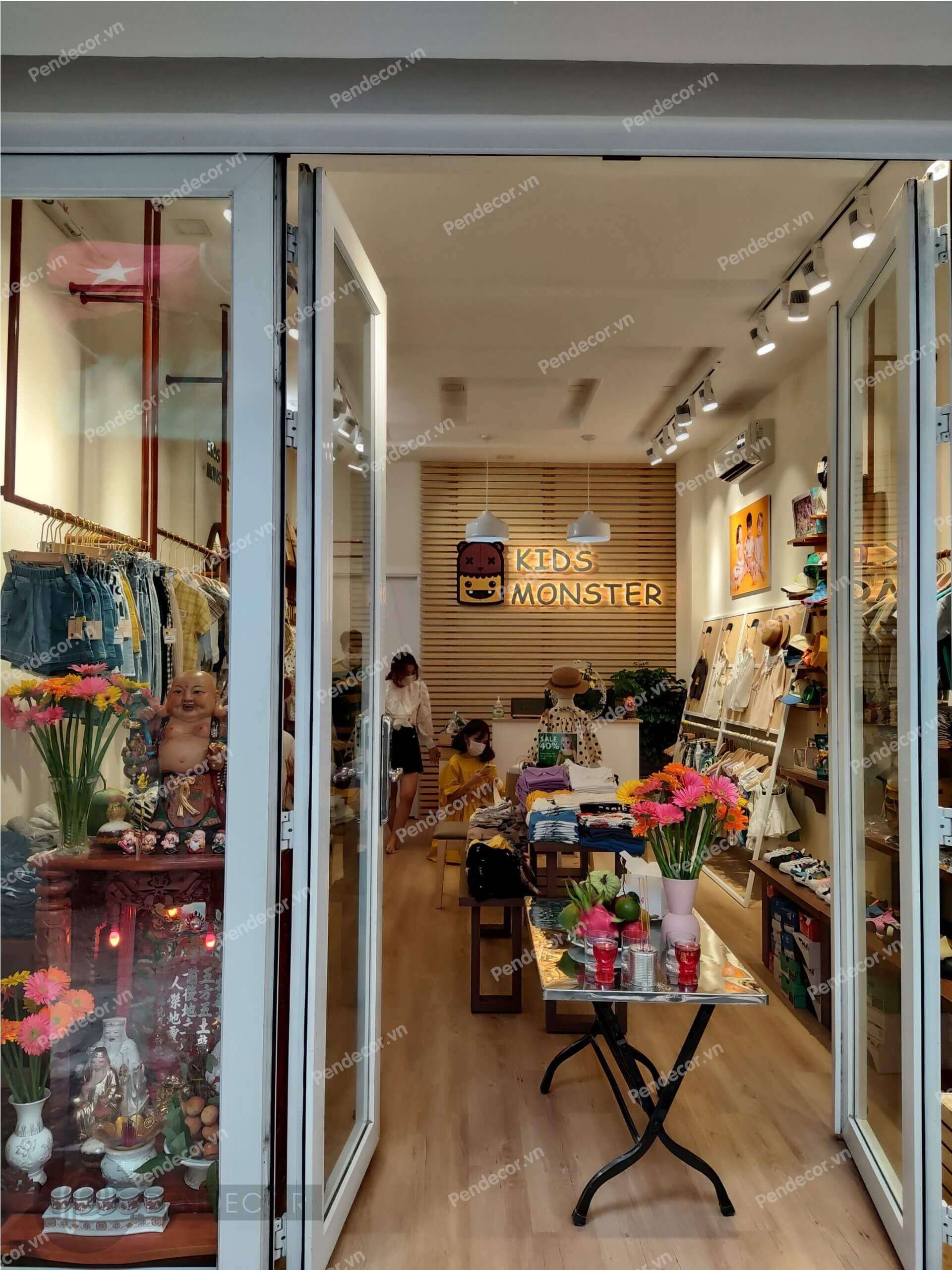 Thi Công Thực Tế Shop Thời Trang Trẻ Em Kid Monster