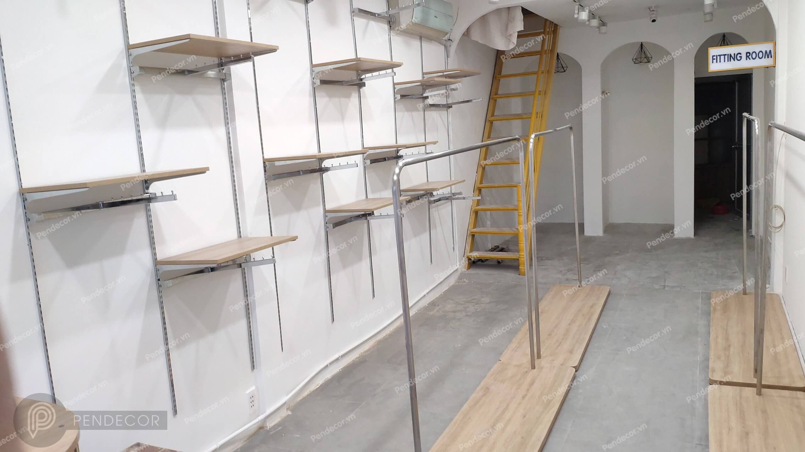 Thi Công Thực Tế Shop Thời Trang Nữ LEO's