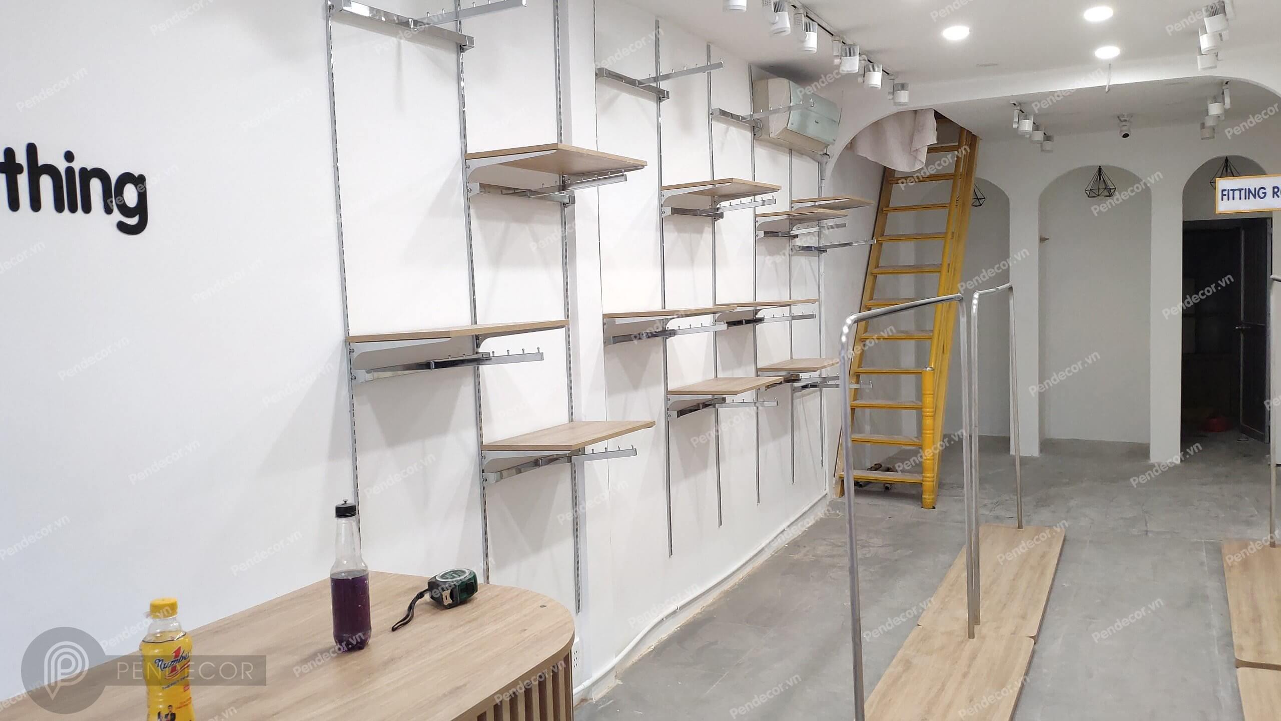 Thi Công Thực Tế Shop Thời Trang Nữ LEO's