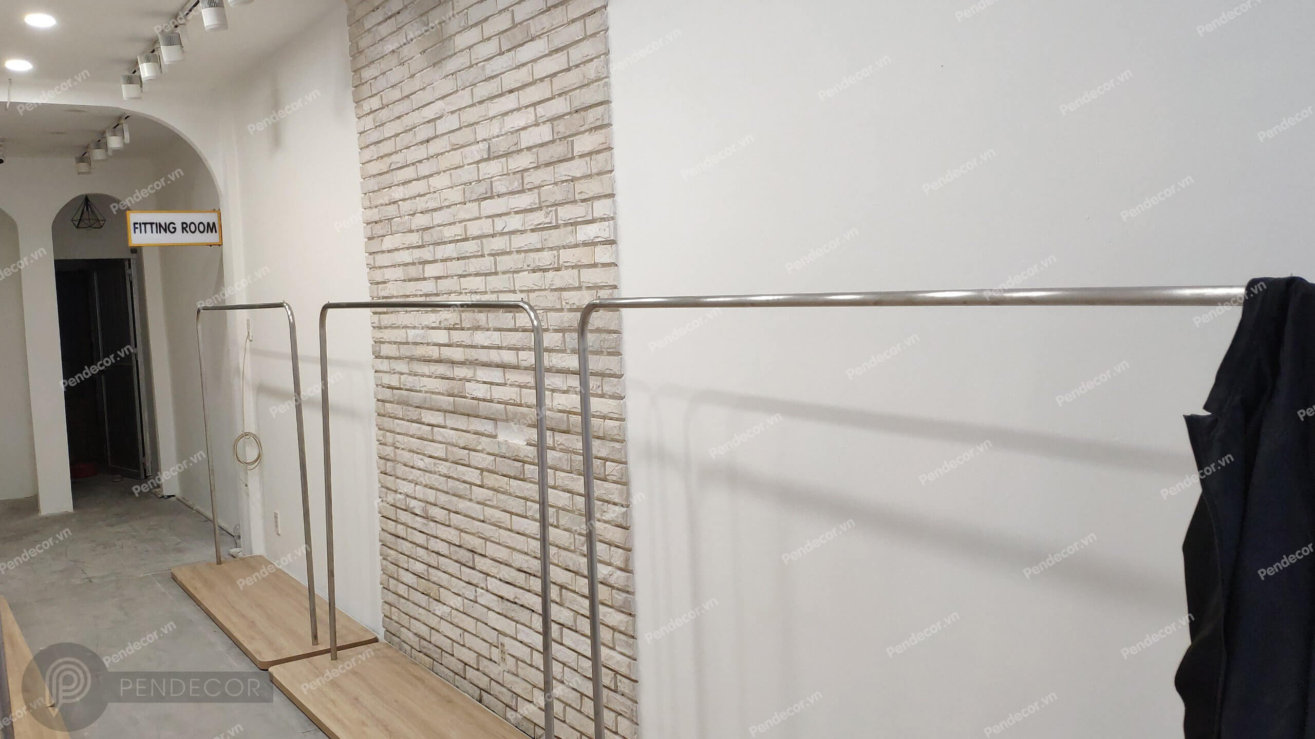 Thi Công Thực Tế Shop Thời Trang Nữ LEO's