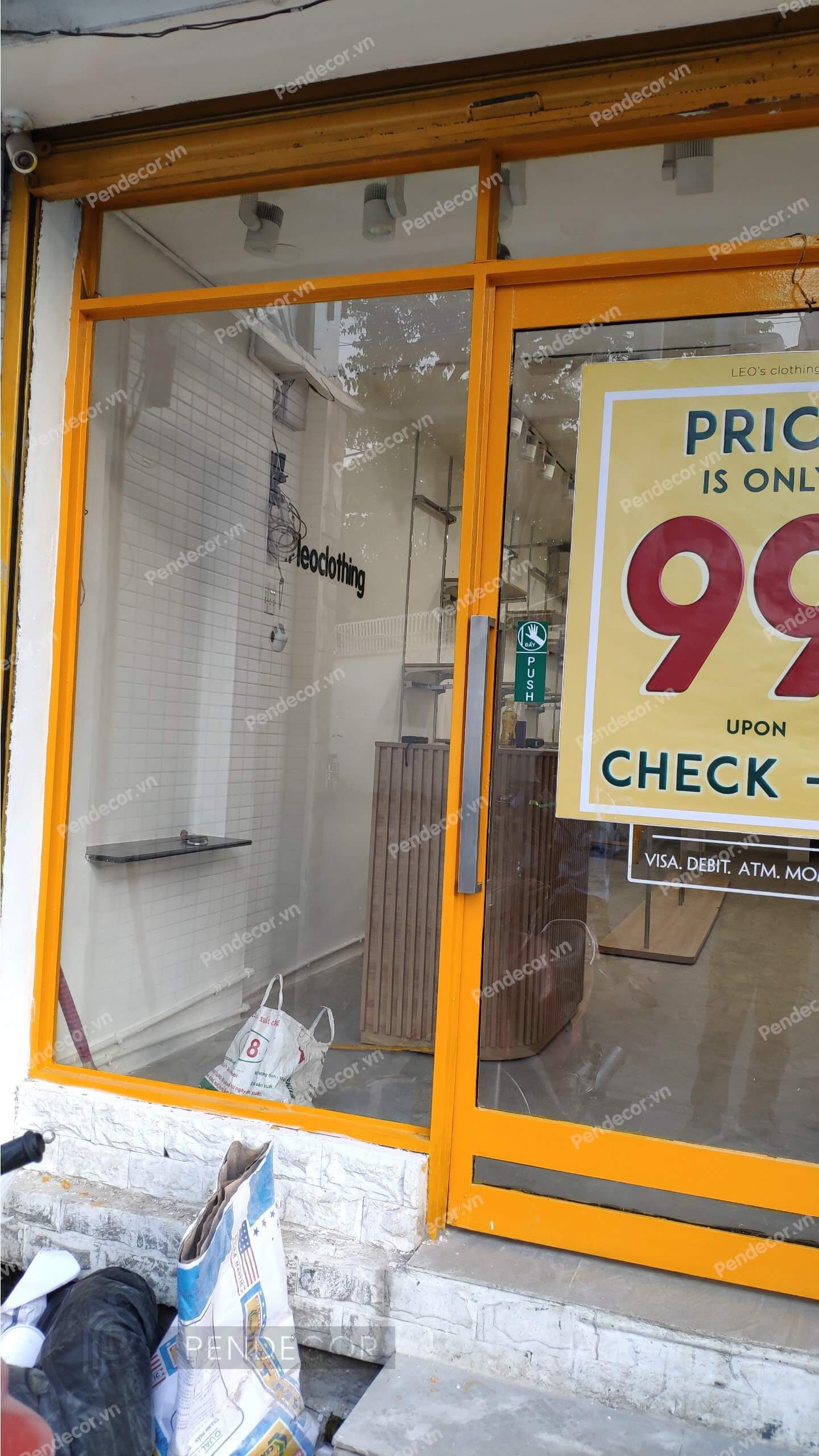 Thi Công Thực Tế Shop Thời Trang Nữ LEO's