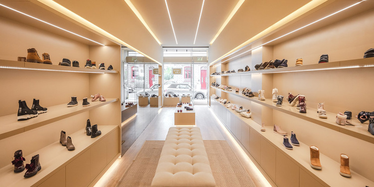 Thiết kế shop giày dép nữ thanh lịch