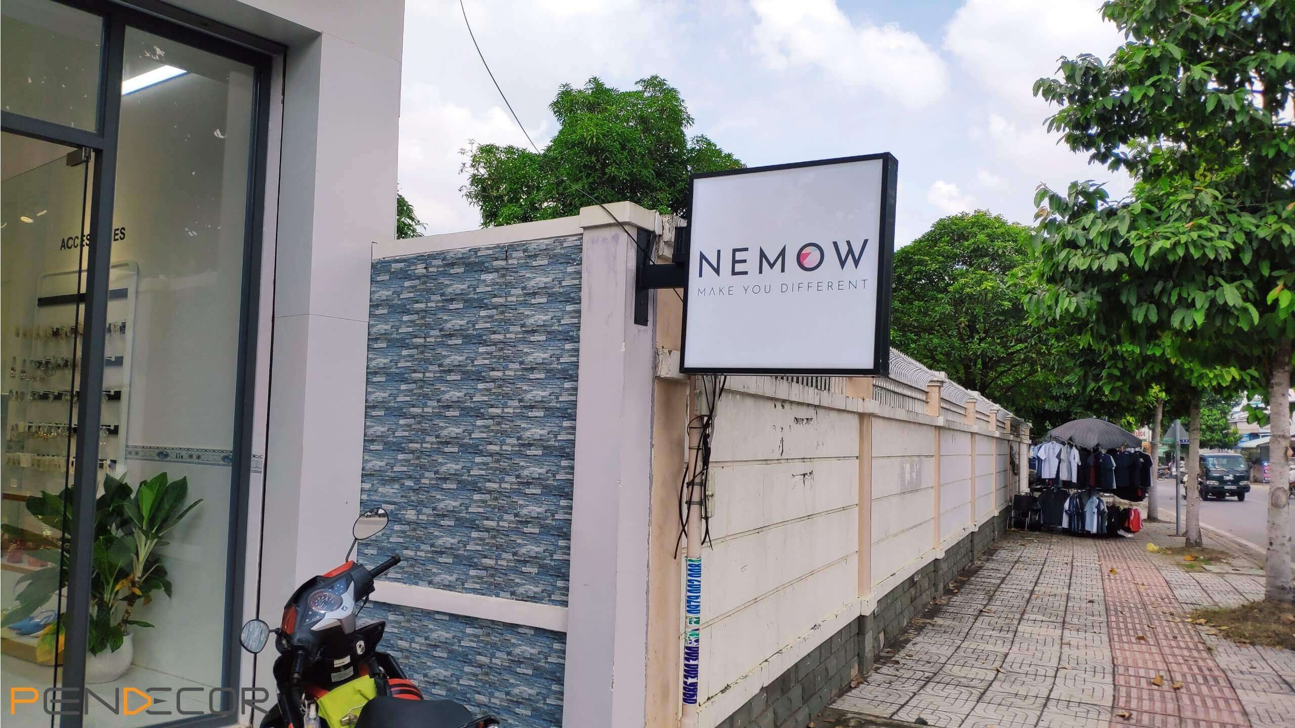 Thi Công Thực Tế Shop Phụ kiện Nemow