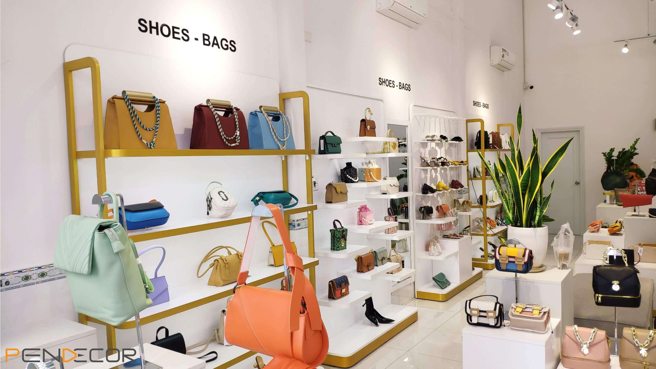 Thi Công Thực Tế Shop Phụ kiện Nemow