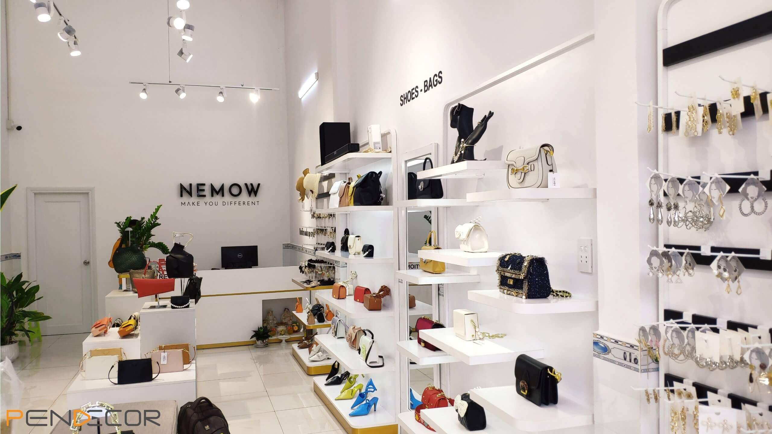Thi Công Thực Tế Shop Phụ kiện Nemow