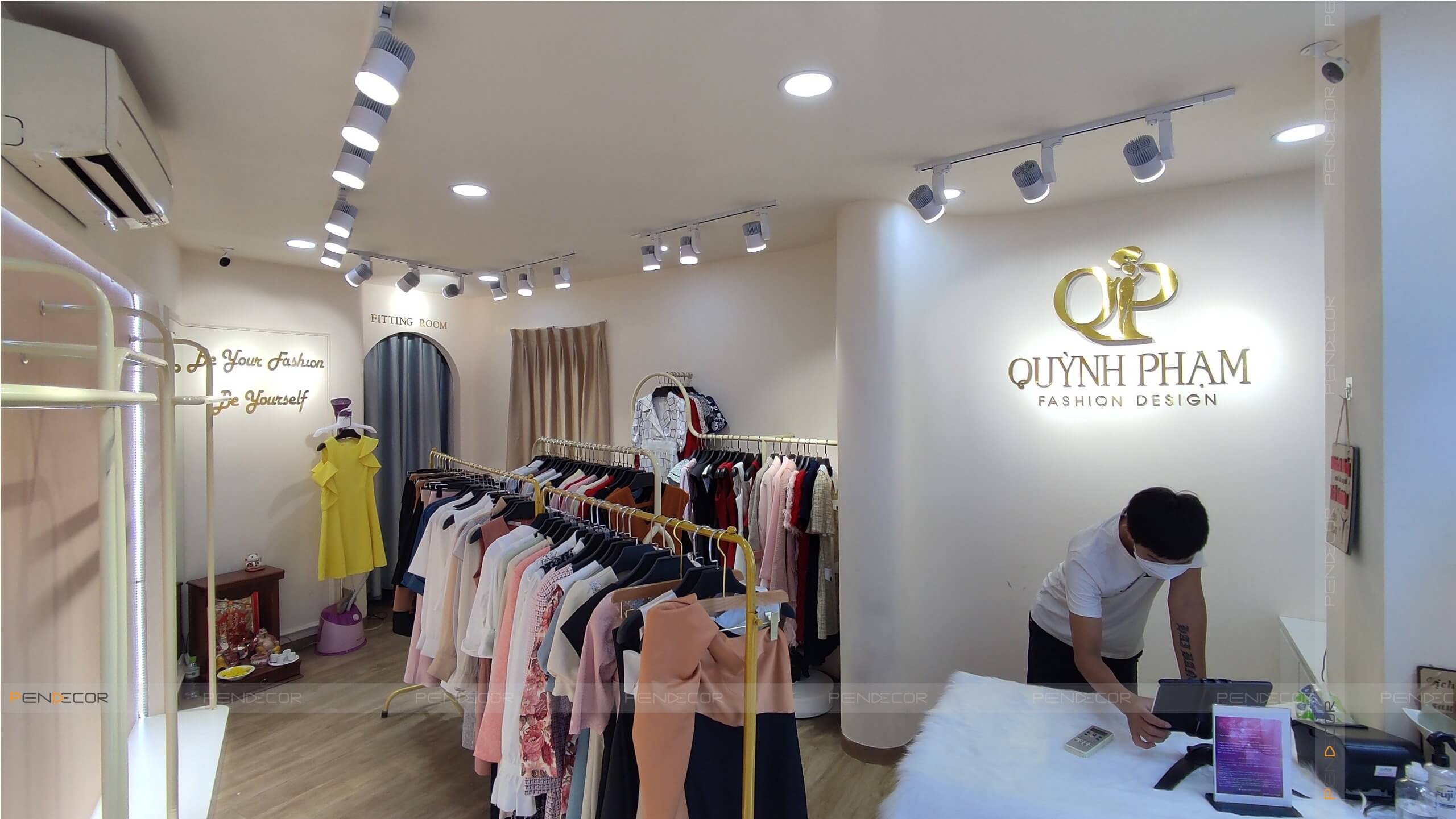 Thi Công Thực Tế Shop Thời Trang Nữ Quỳnh Phạm