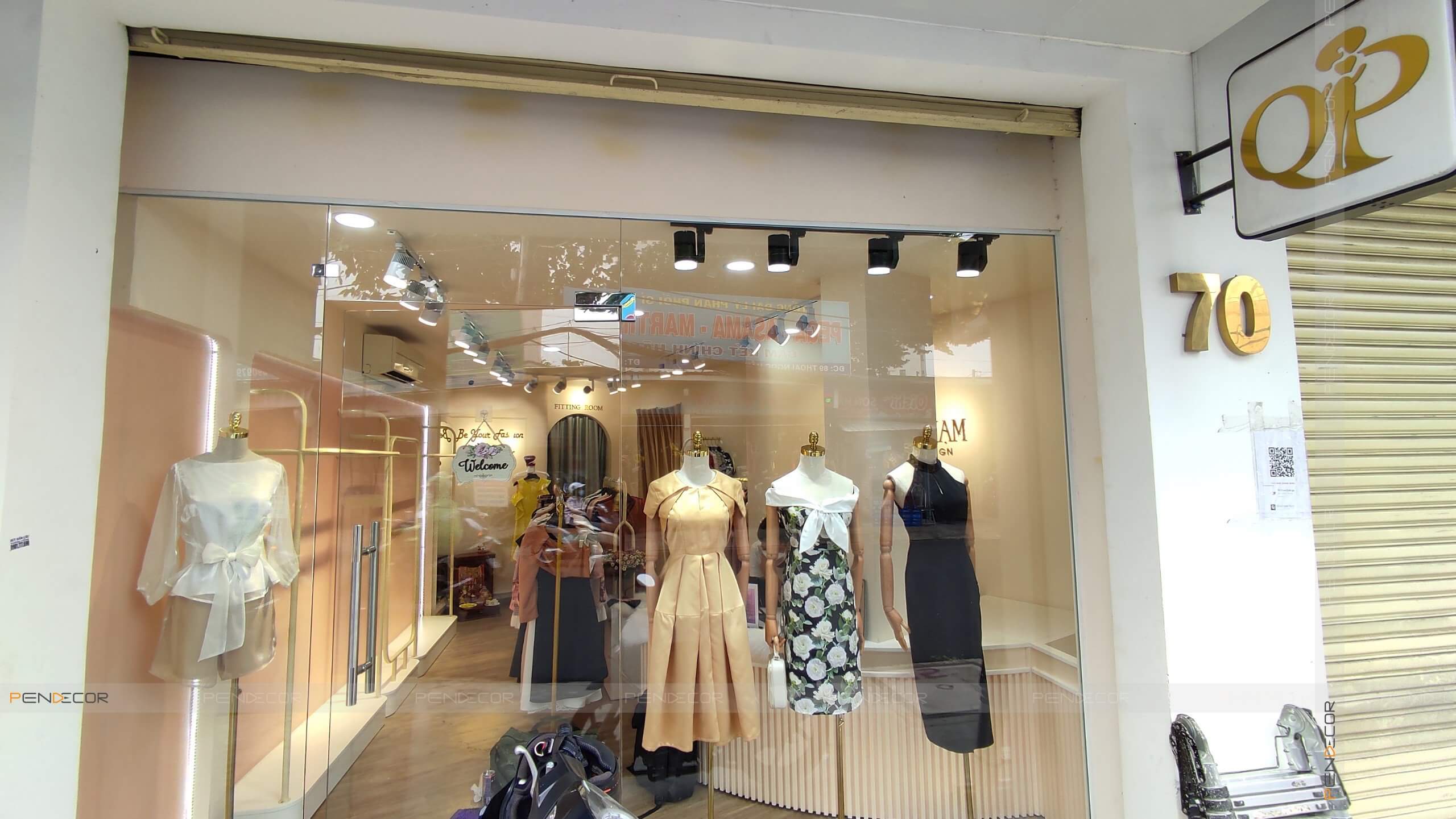 Thi Công Thực Tế Shop Thời Trang Nữ Quỳnh Phạm