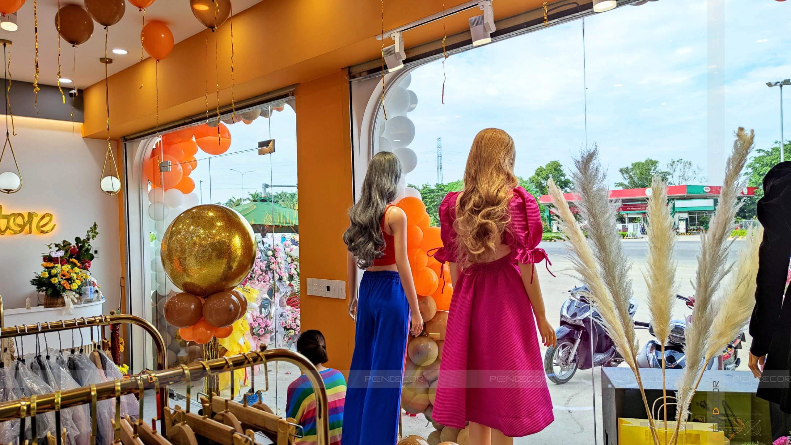 Thi Công Shop Thời Trang Nữ Annie Store