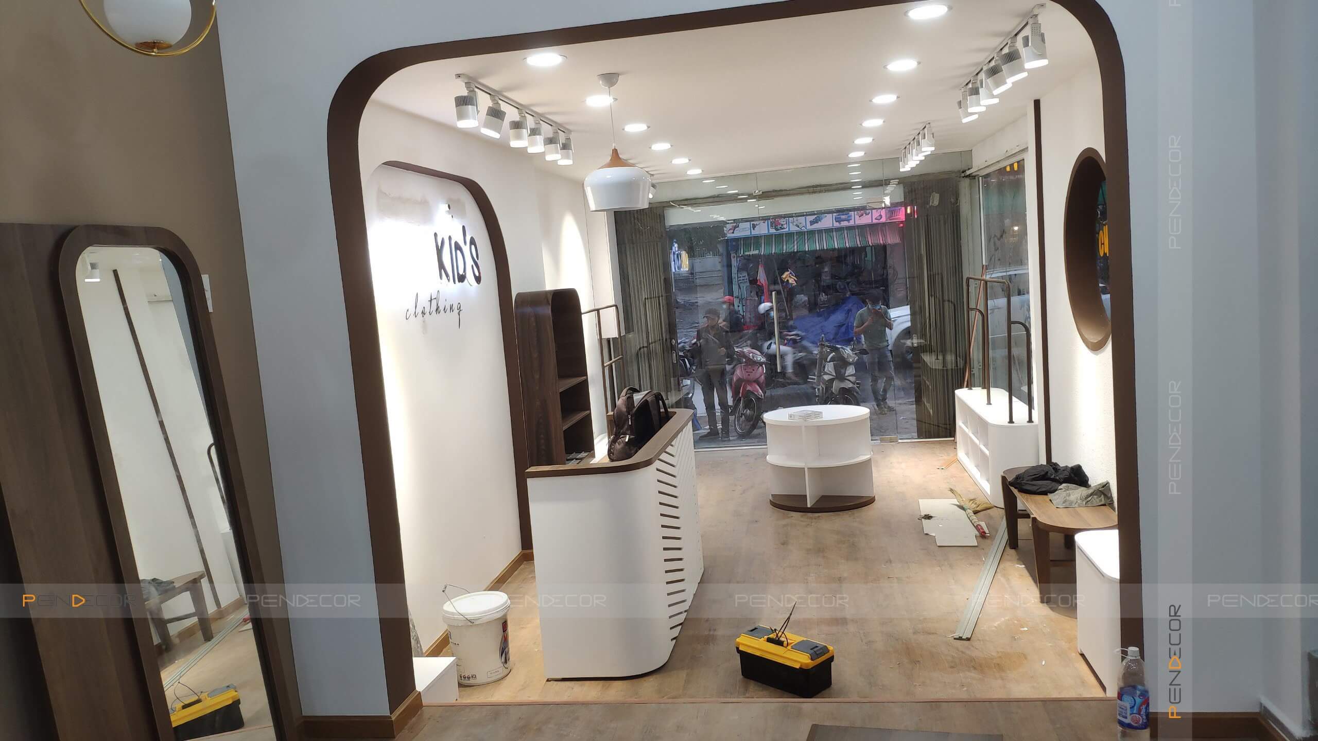 Thi Công Thực Tế Shop Thời Trang Trẻ Em Chan Kid's