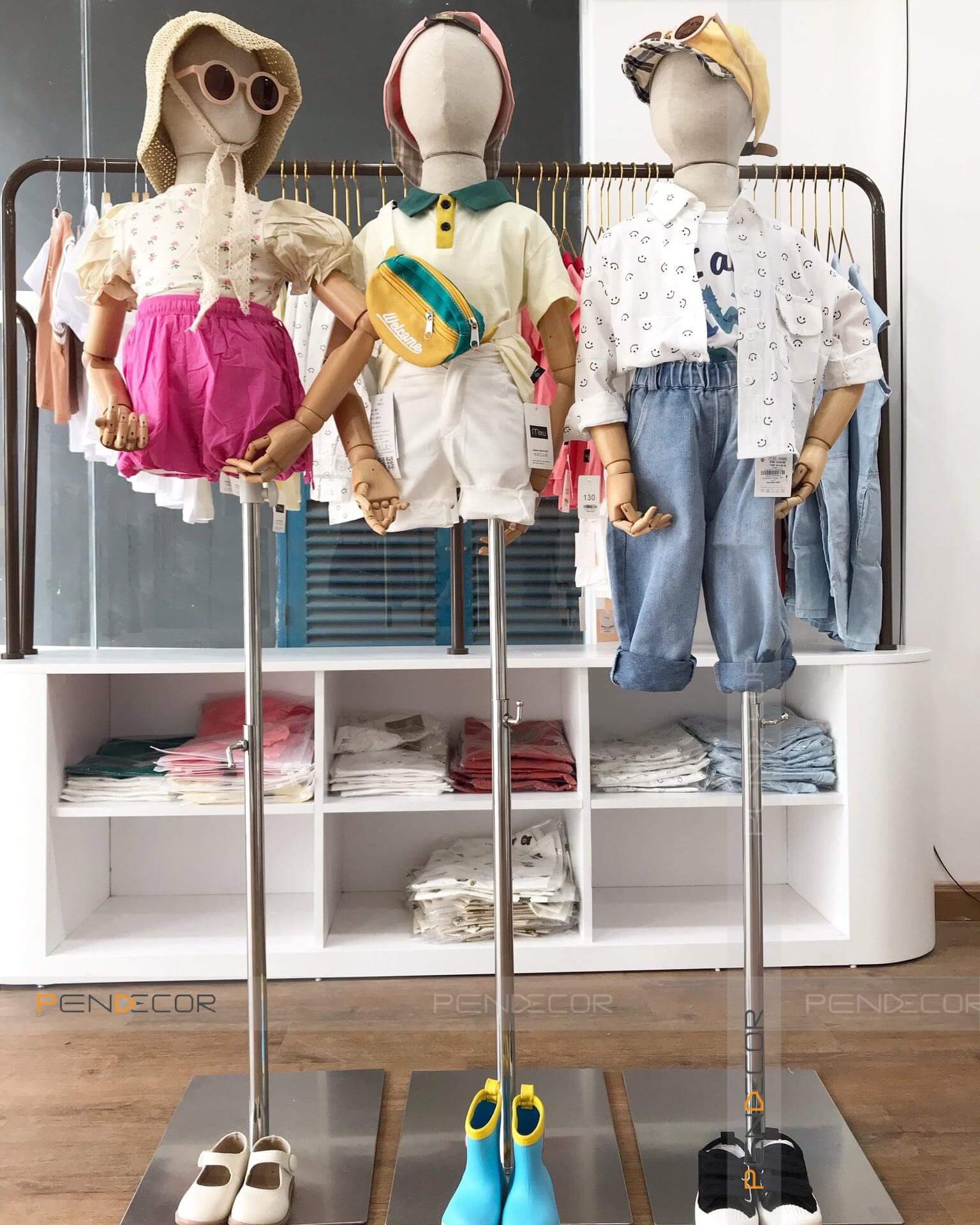 Thi Công Thực Tế Shop Thời Trang Trẻ Em Chan Kid's