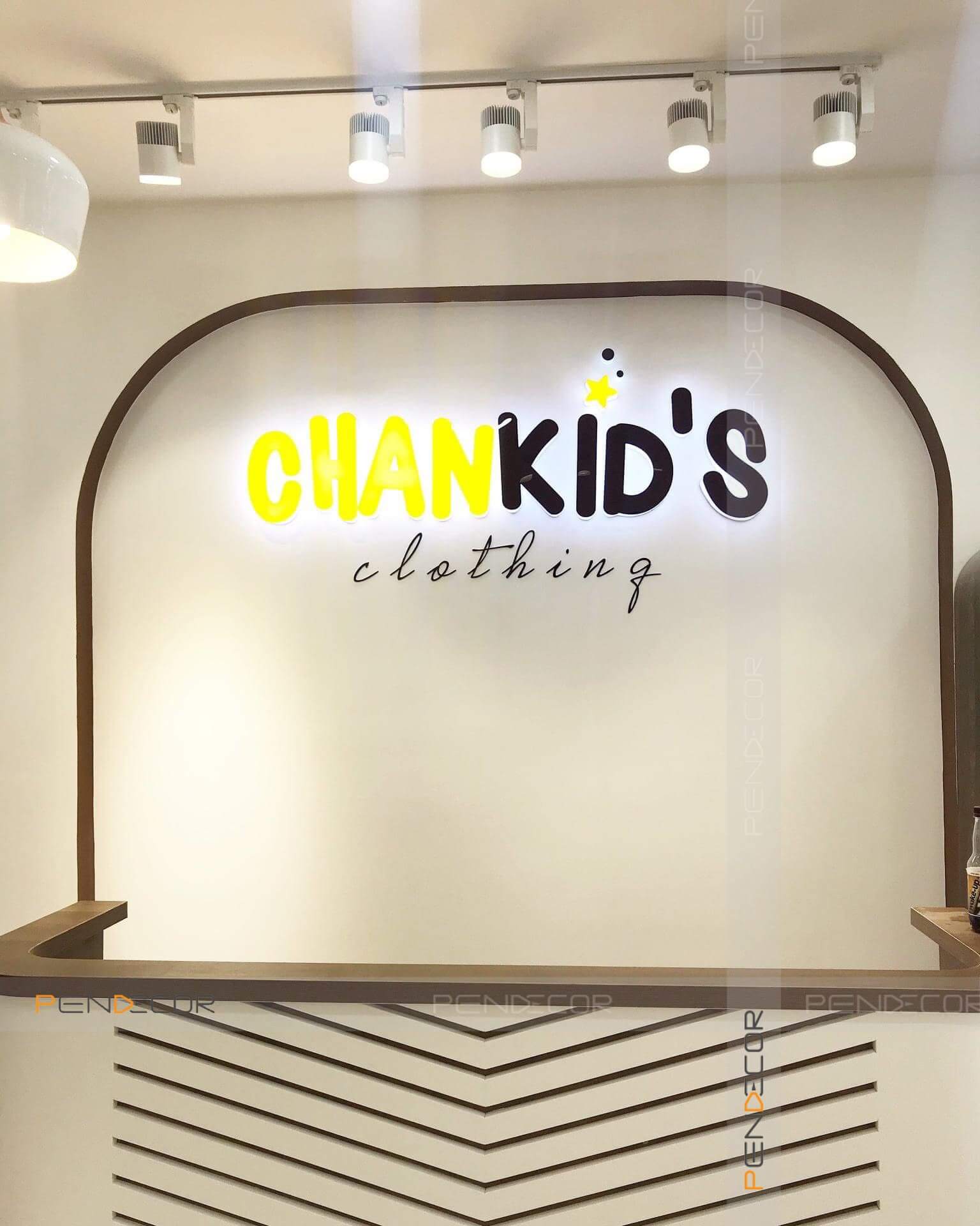 Thi Công Thực Tế Shop Thời Trang Trẻ Em Chan Kid's