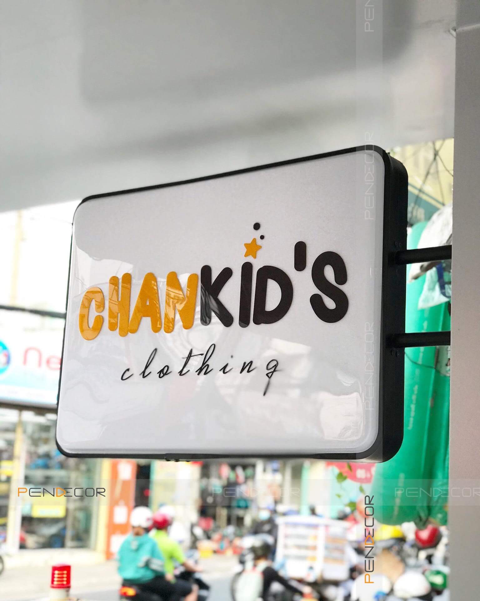 Thi Công Thực Tế Shop Thời Trang Trẻ Em Chan Kid's