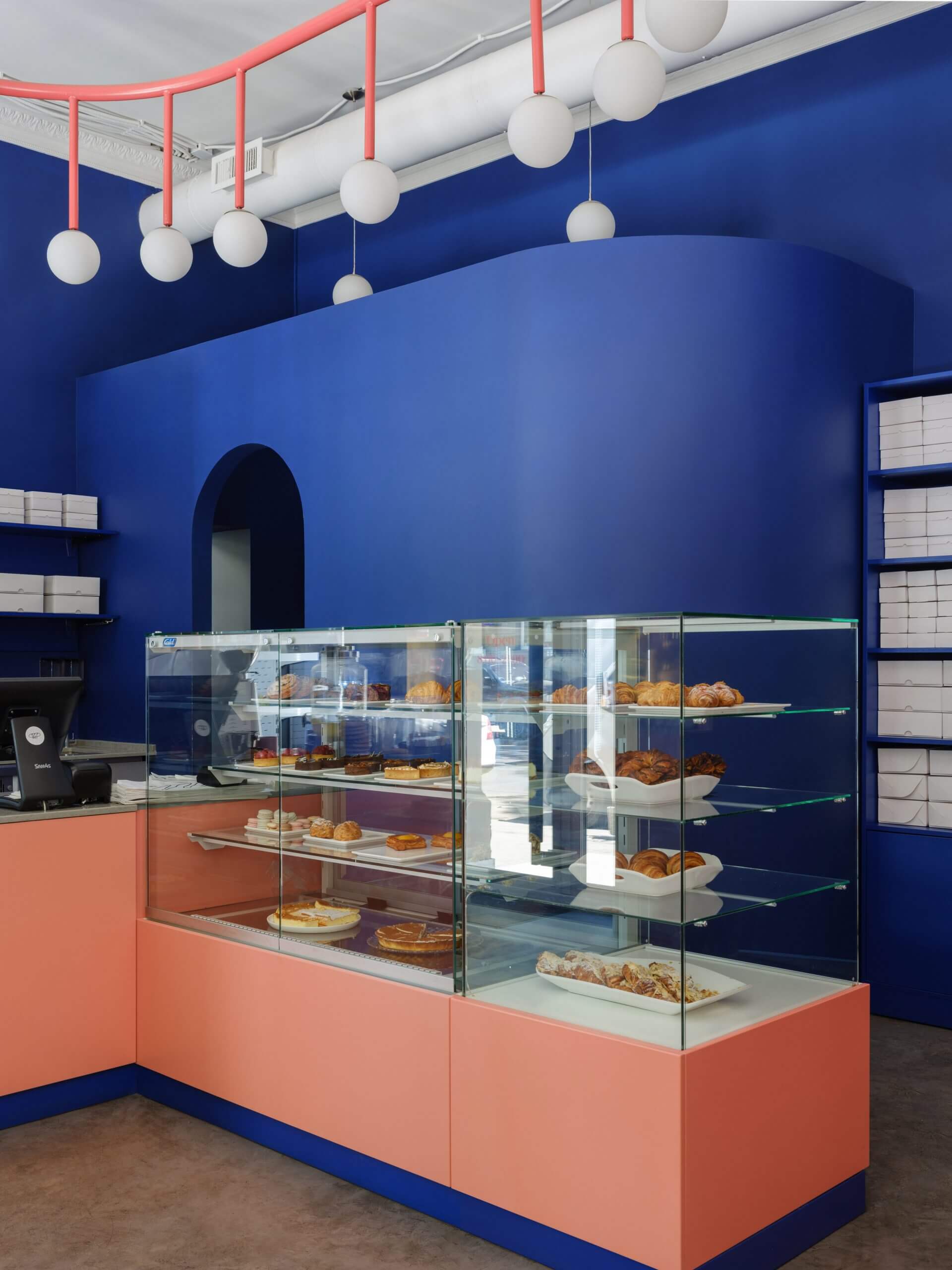 Tham khảo những mẫu thiết kế cửa hàng bánh ngọt đẹp, ấn tượng