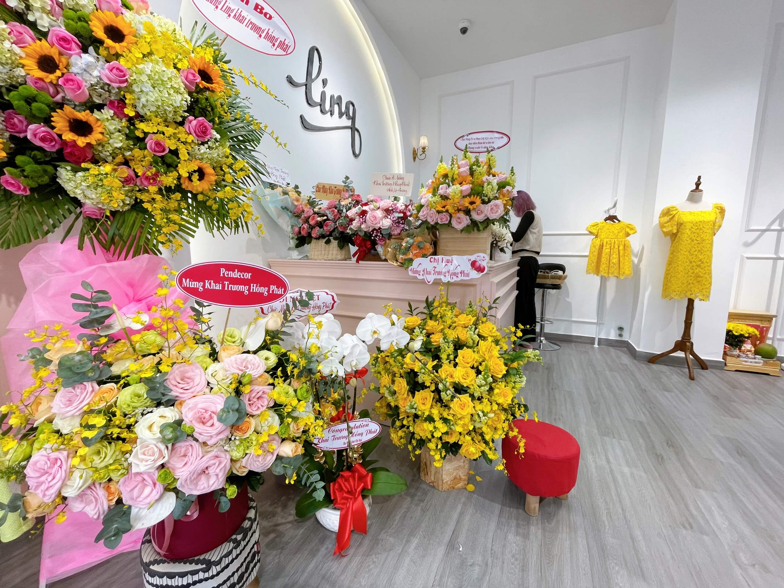 Thi Công Thực Tế Shop Thời Trang Trẻ Em Ling