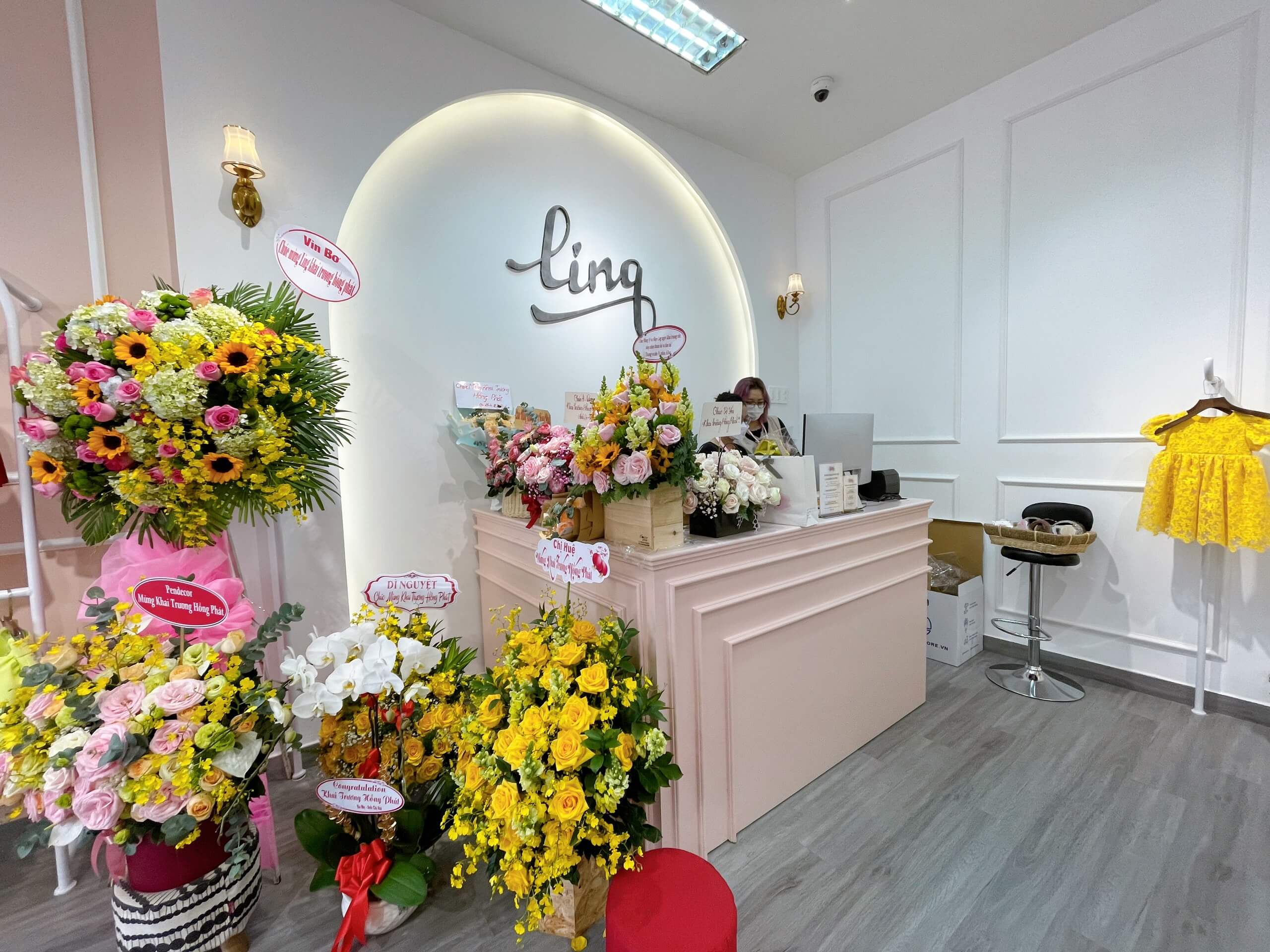 Thi Công Thực Tế Shop Thời Trang Trẻ Em Ling