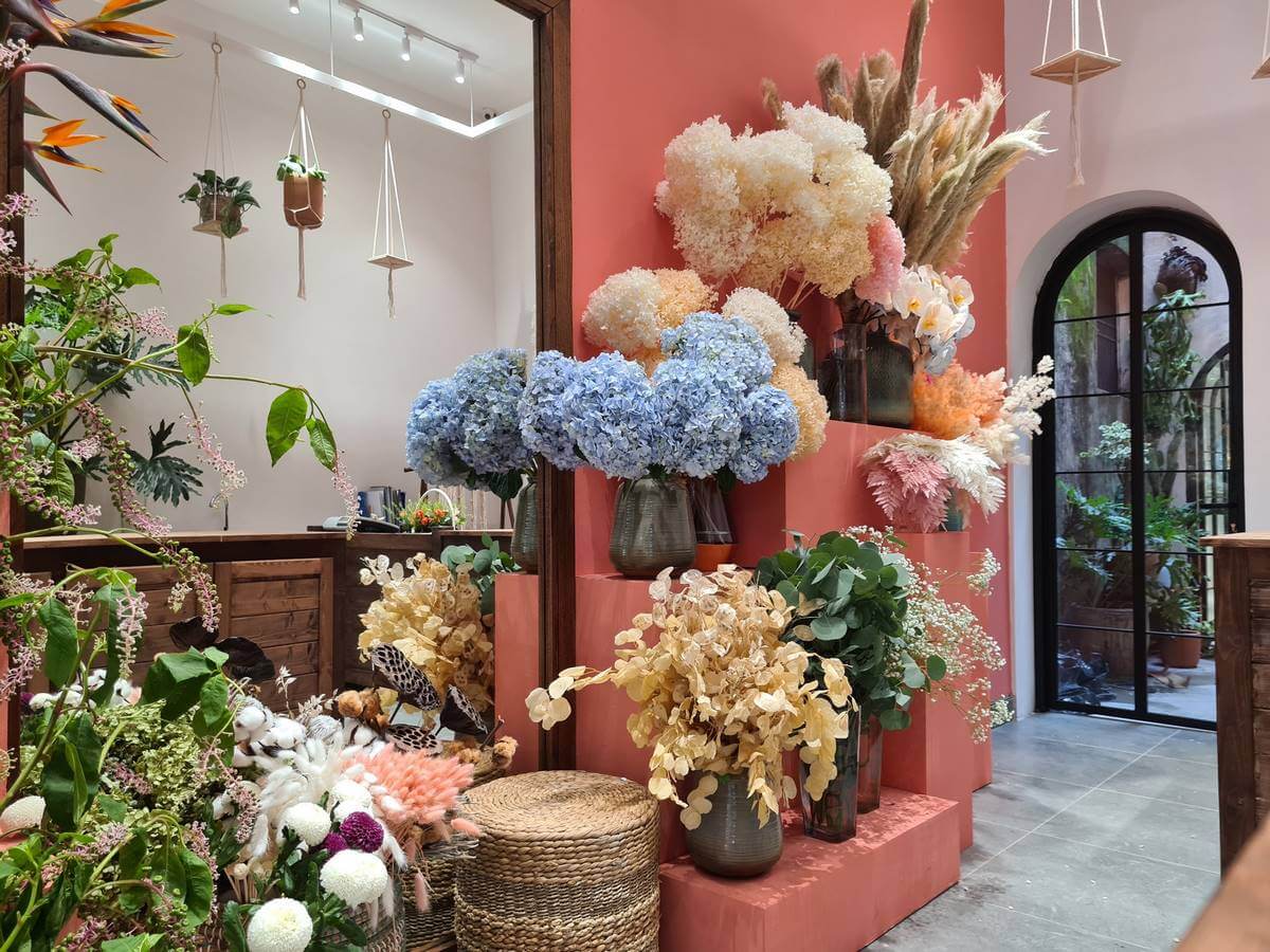 39+ mẫu thiết kế shop hoa tươi đẹp, ấn tượng nhất [Tổng hợp A - Z] | Pendecor