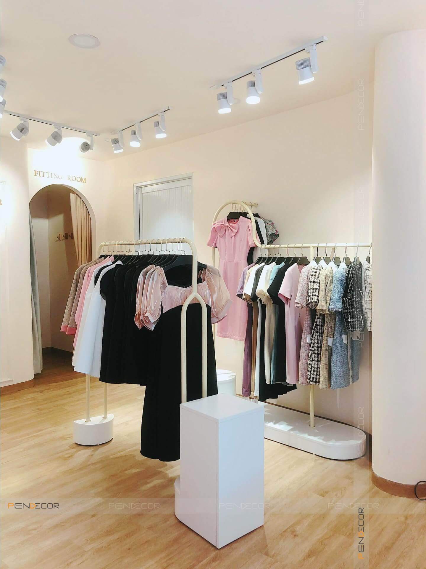 Thiết kế nội thất shop thời trang chiếm vai trò vô cùng quan trọng đối với hoạt động kinh doanh của cửa hàng