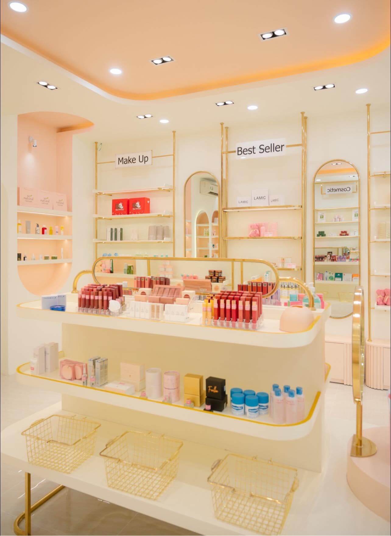 Thi Công Thực Tế Shop Mỹ Phẩm Minie House