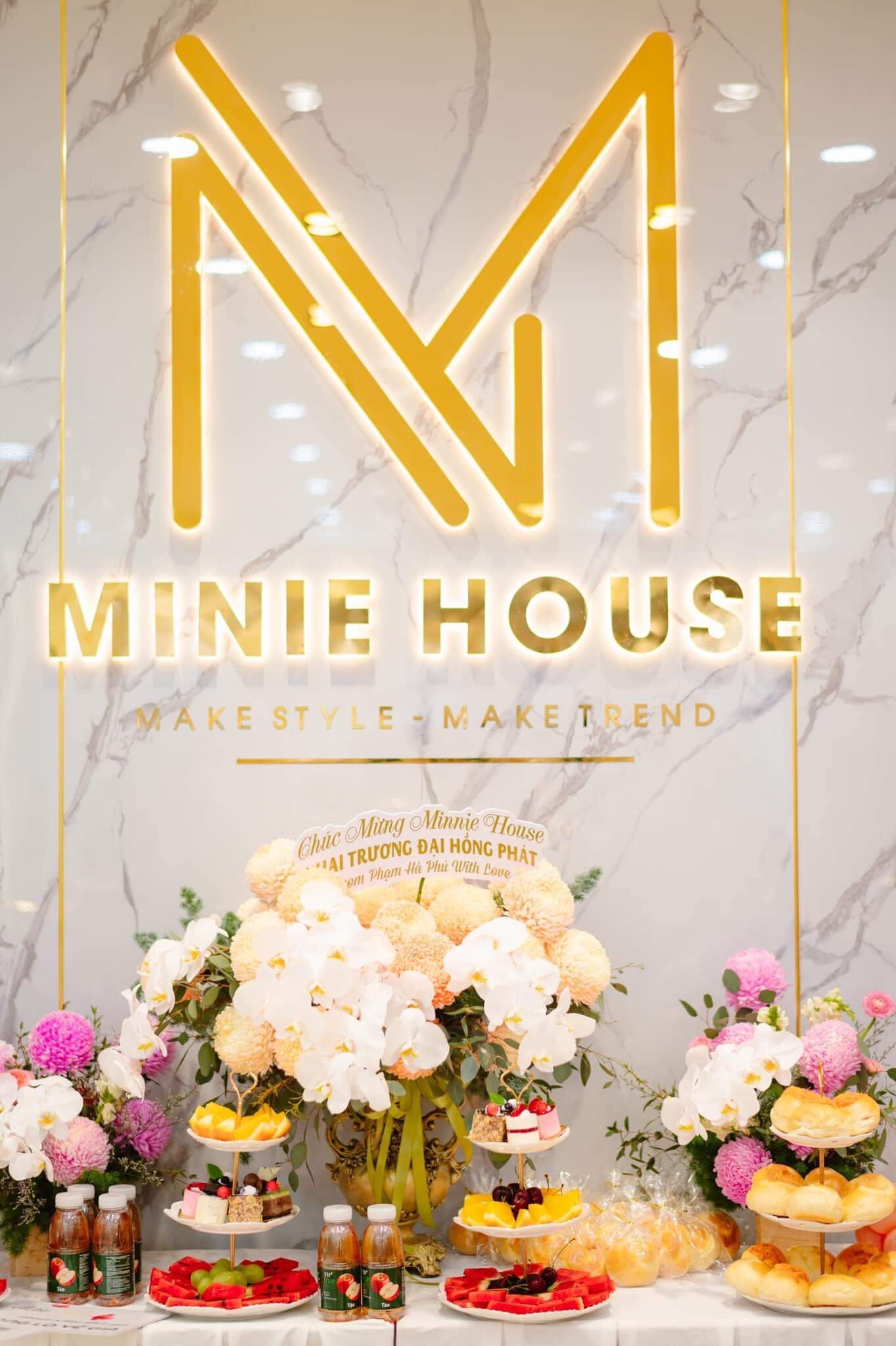 Thi Công Thực Tế Shop Mỹ Phẩm Minie House