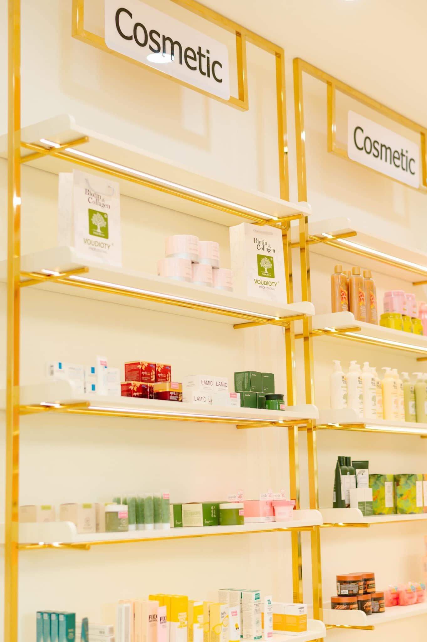 Thi Công Thực Tế Shop Mỹ Phẩm Minie House