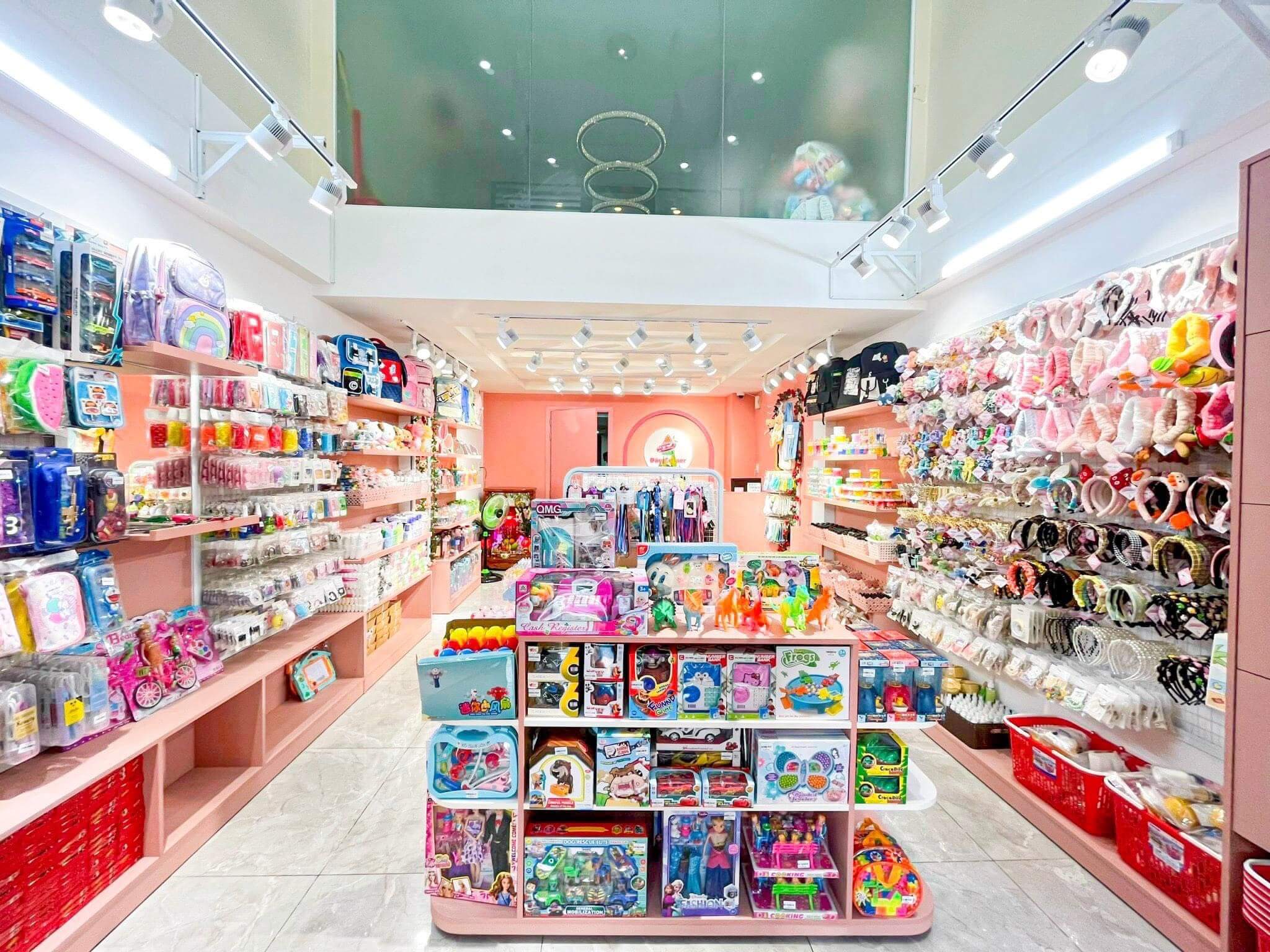 Thi Công Shop Phụ Kiện Dâu Corner