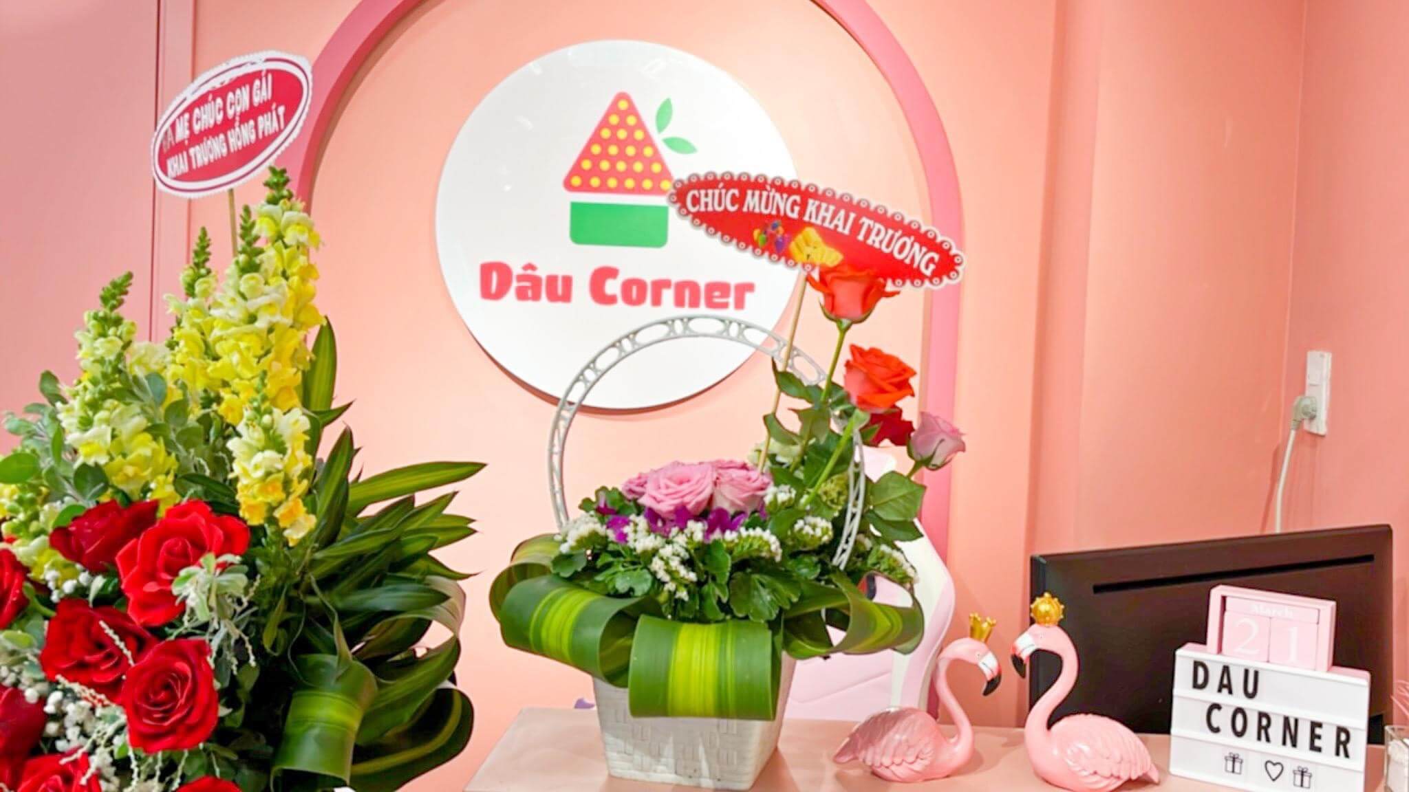 Thi Công Shop Phụ Kiện Dâu Corner