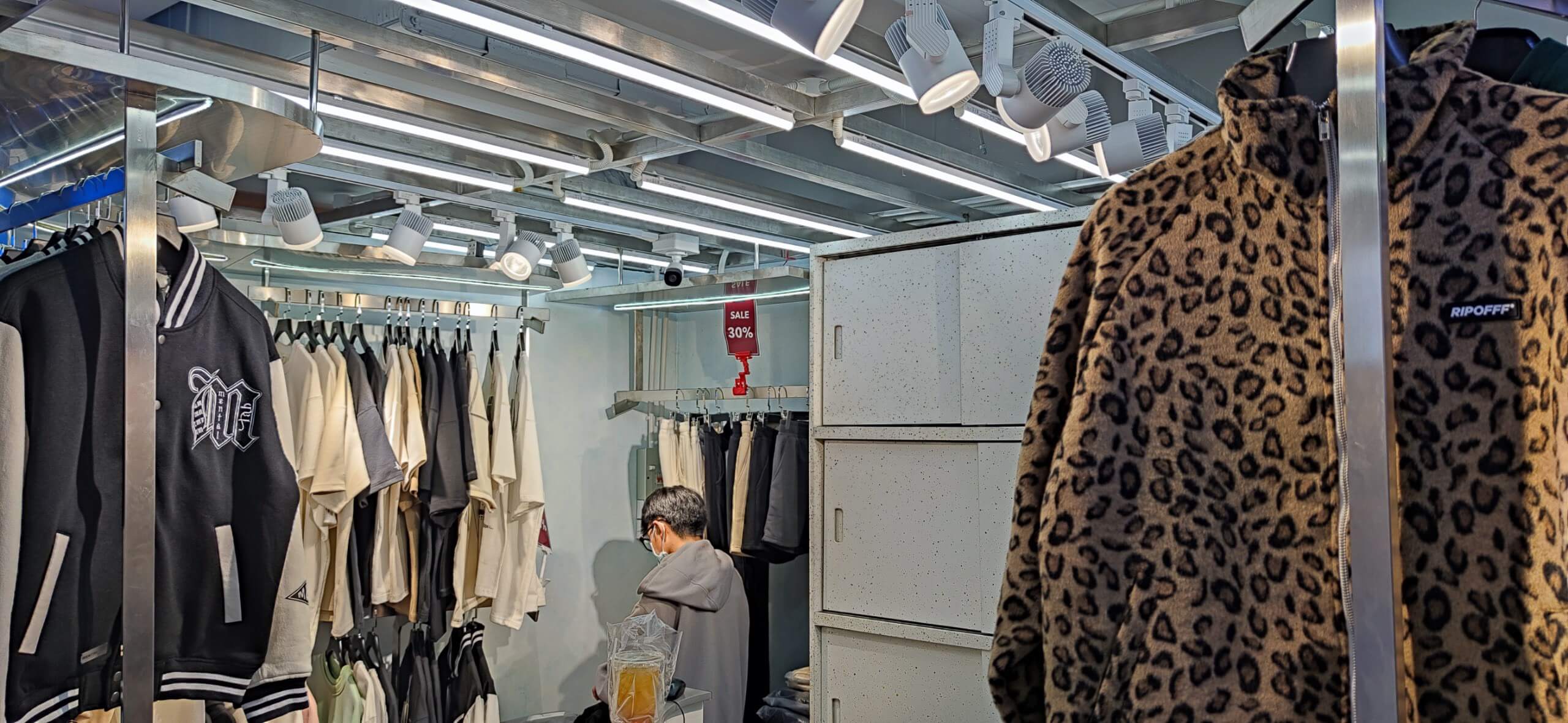 Thi Công Shop Thời Trang Mental Ripoff