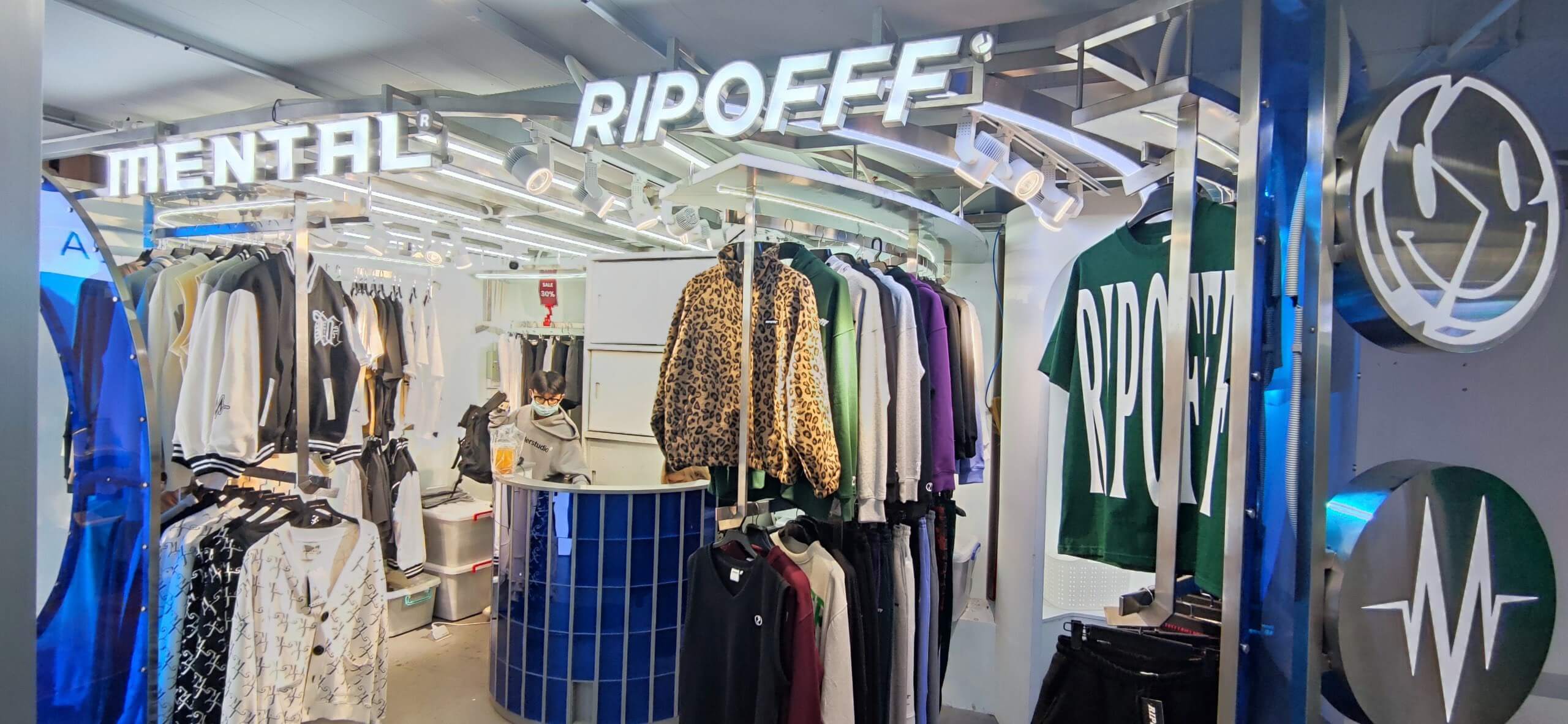 Thi Công Shop Thời Trang Mental Ripoff