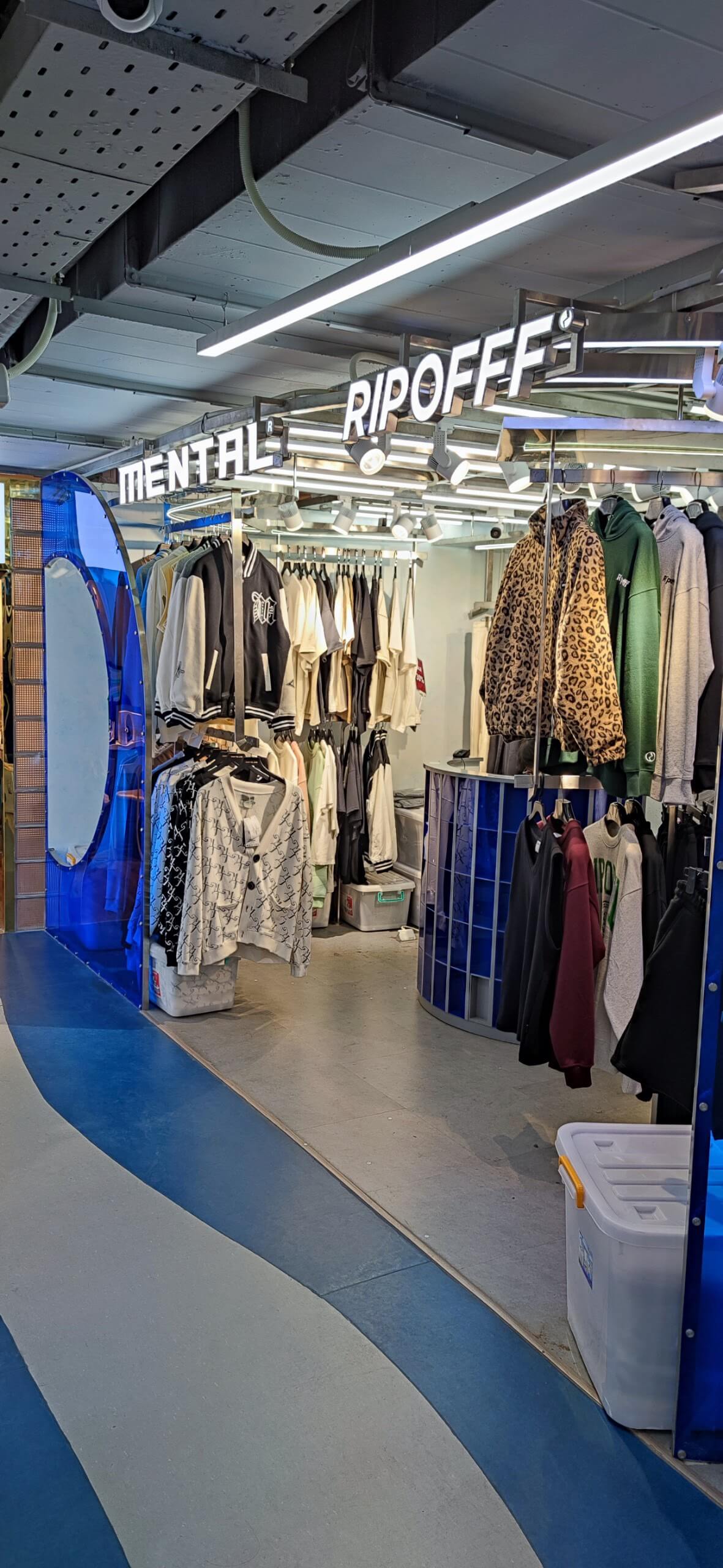 Thi Công Shop Thời Trang Mental Ripoff