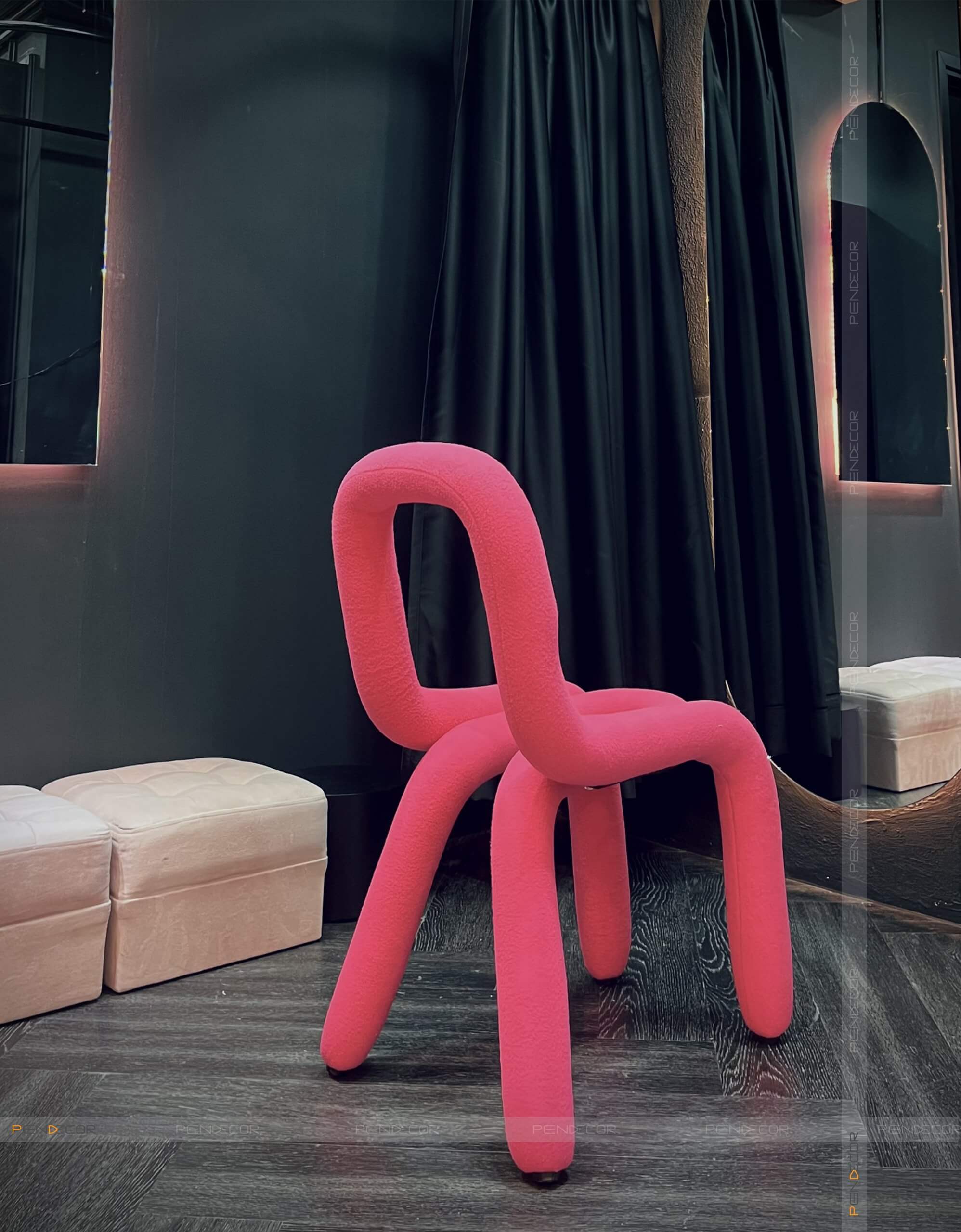 Thi Công Shop Thời Trang Nữ S.U