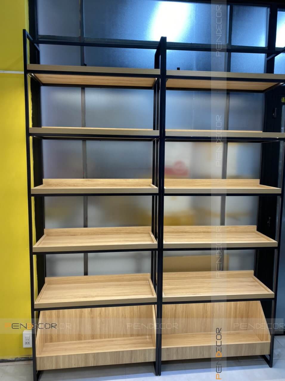 Thi Công Shop Thực Phẩm Shinrai Foods