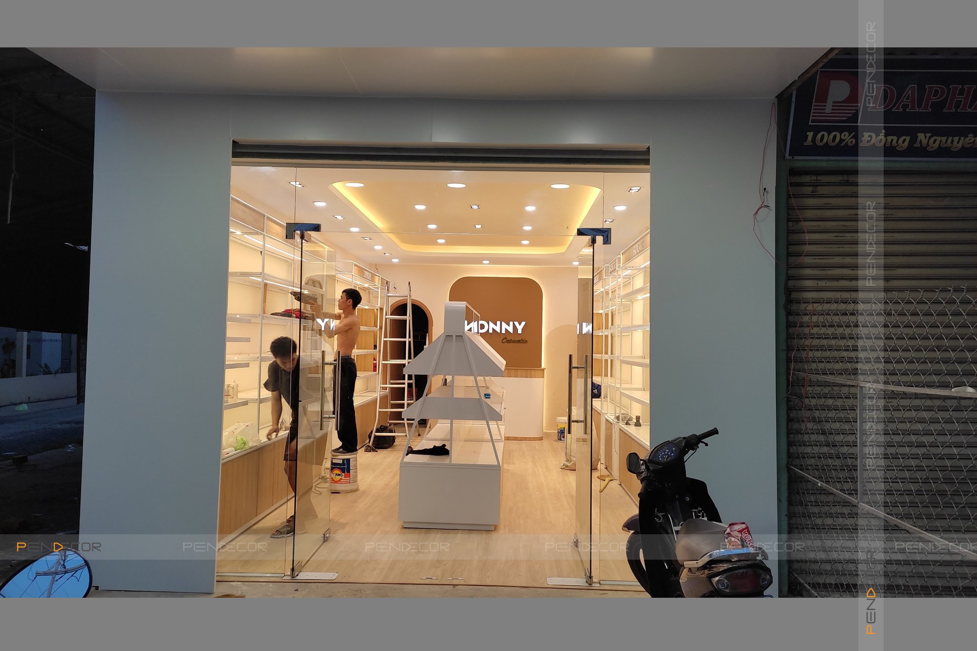 Thi Công Shop Mỹ Phẩm Ronny Bến Tre